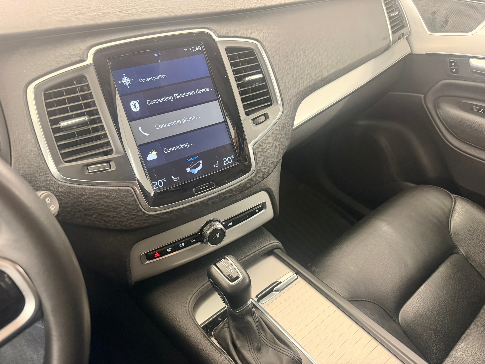 VOLVO XC90 D5 AWD Inscription Geartronic-image-23