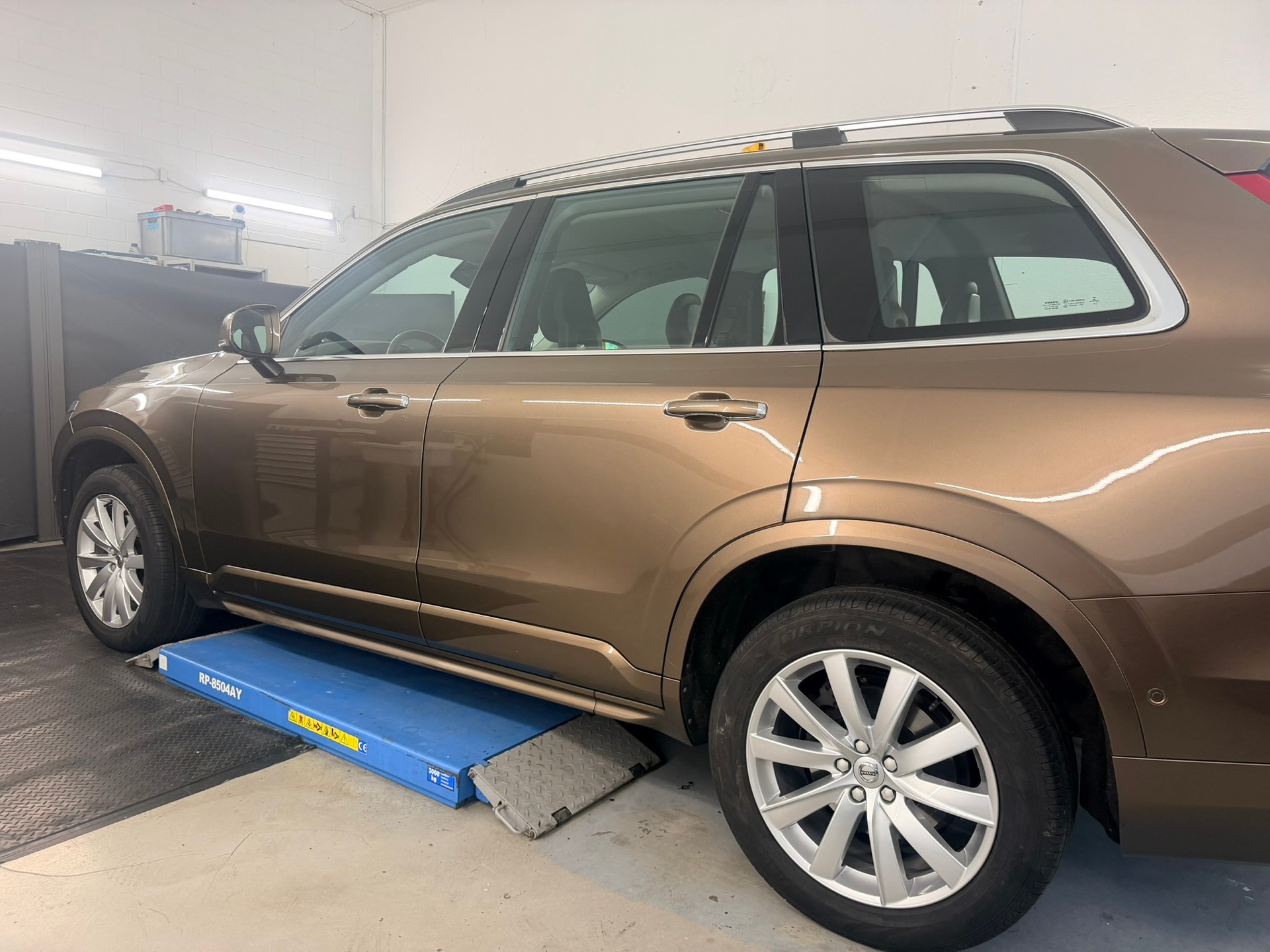 VOLVO XC90 D5 AWD Inscription Geartronic-image-6