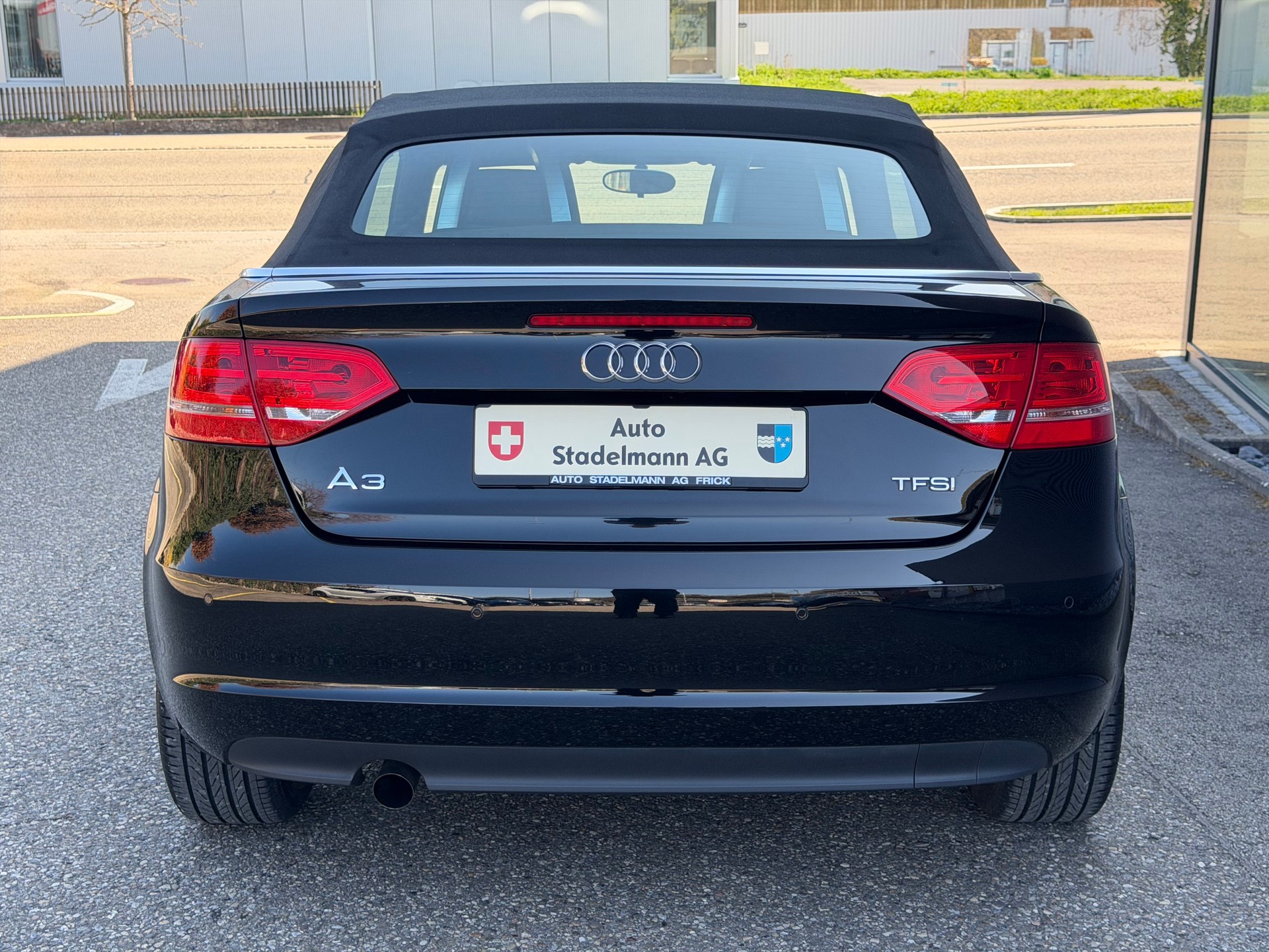 AUDI A3 Cabriolet 1.2 TFSI Attraction-showroom-element-3