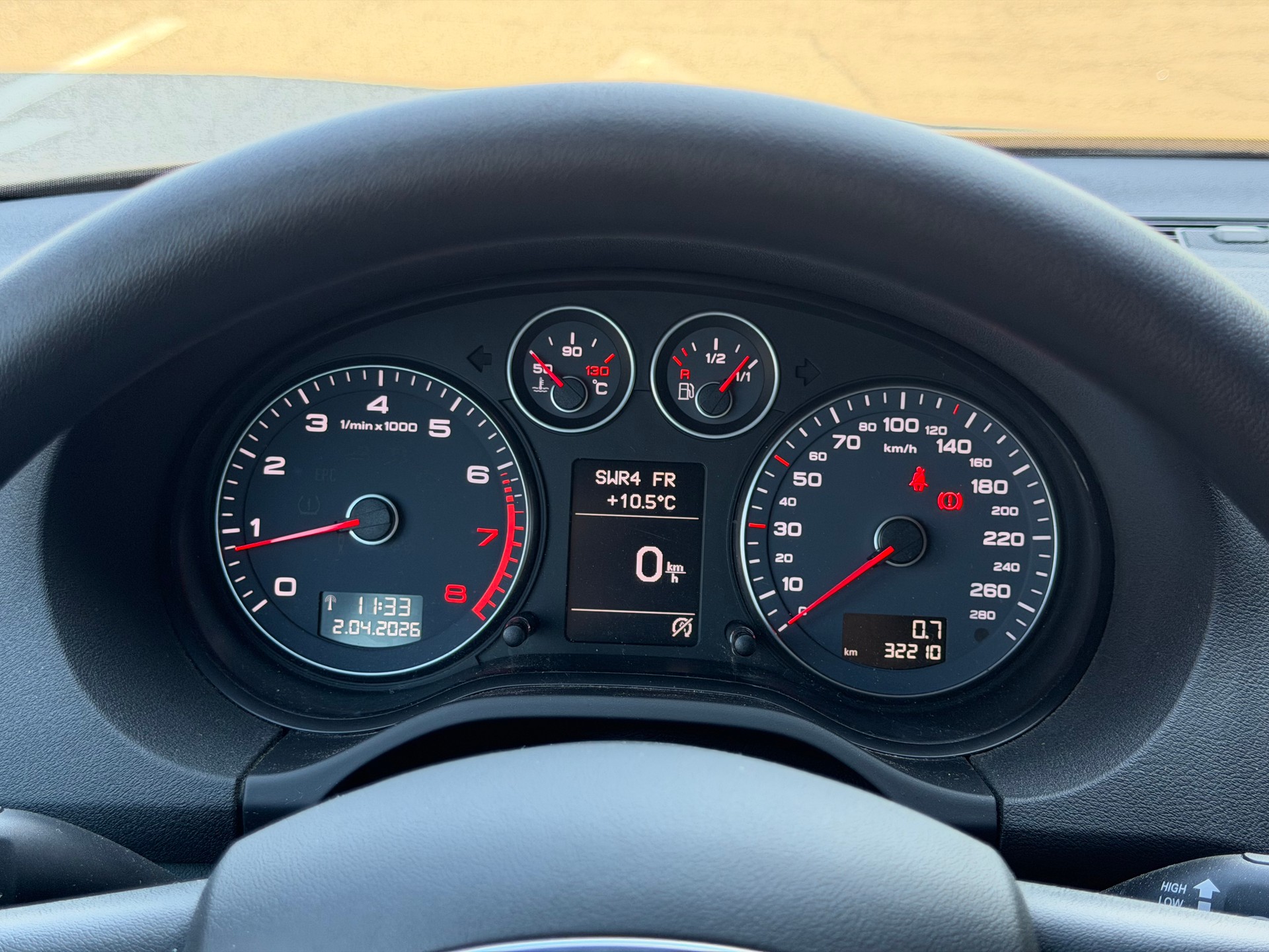 AUDI A3 Cabriolet 1.2 TFSI Attraction-image-11