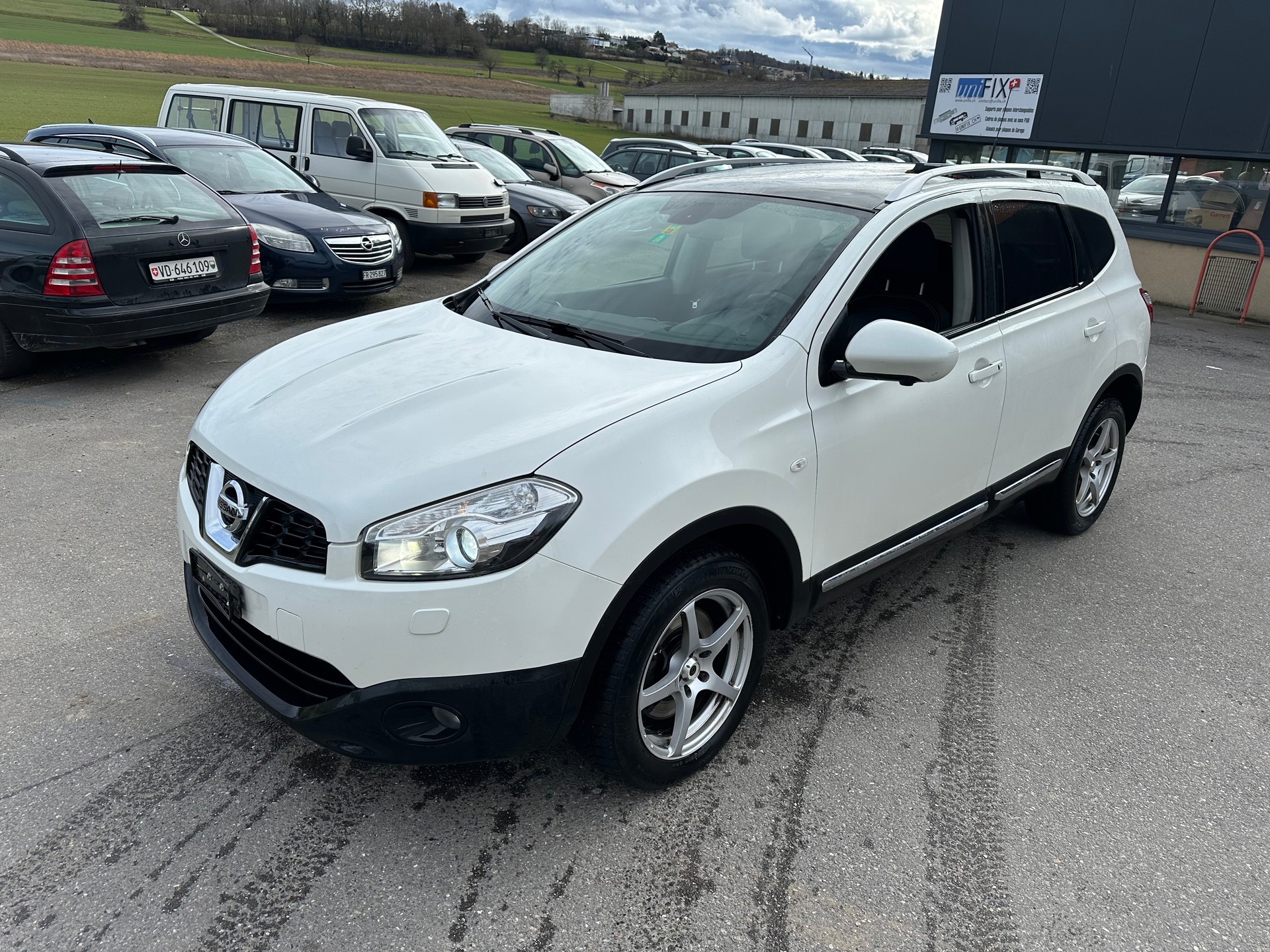 NISSAN Qashqai +2 2.0 4WD 360 XTronic CVT
