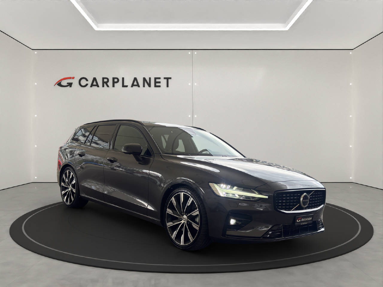 VOLVO V60 2.0 B5 Ultimate Dark AWD-showroom-element-1