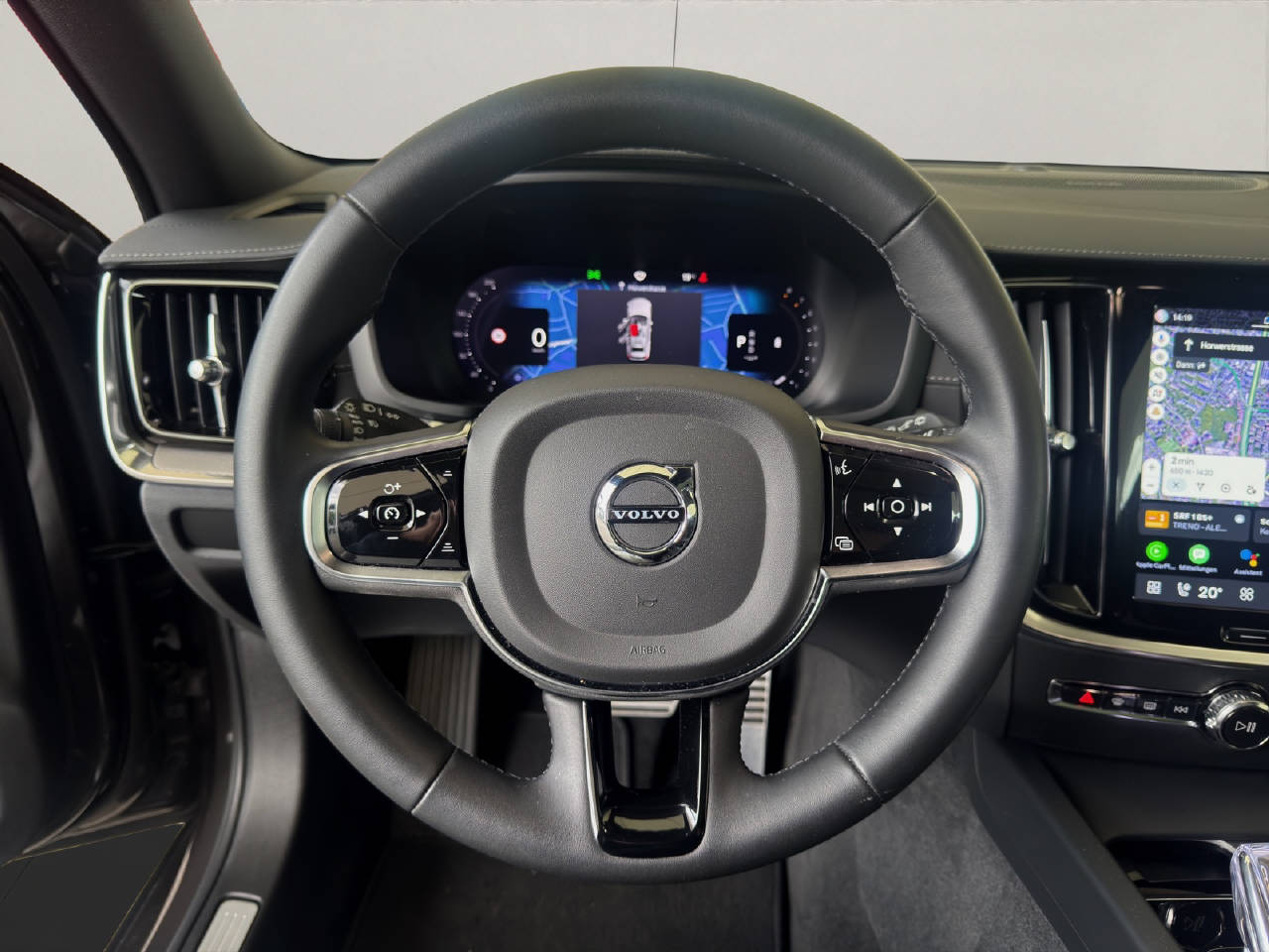 VOLVO V60 2.0 B5 Ultimate Dark AWD-image-12
