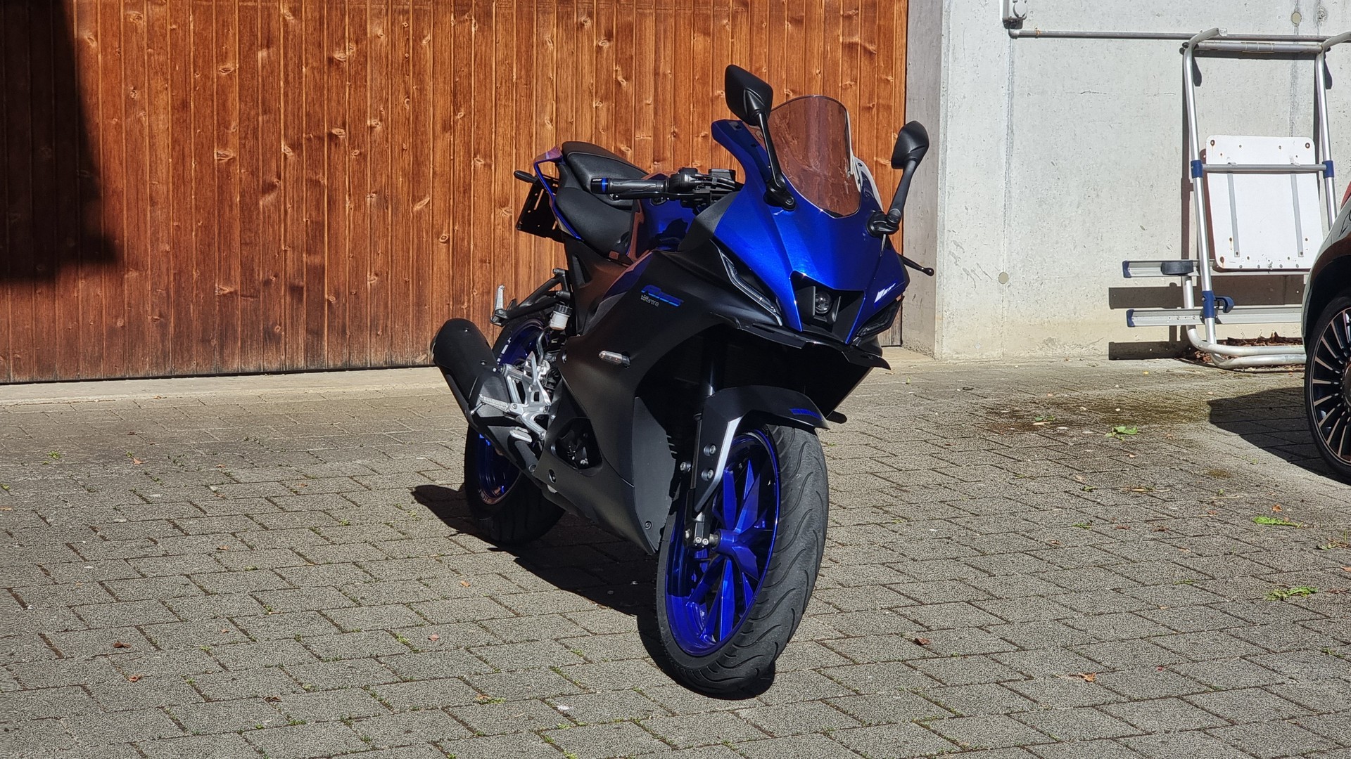 YAMAHA YZF-R 125 ABS-image-2