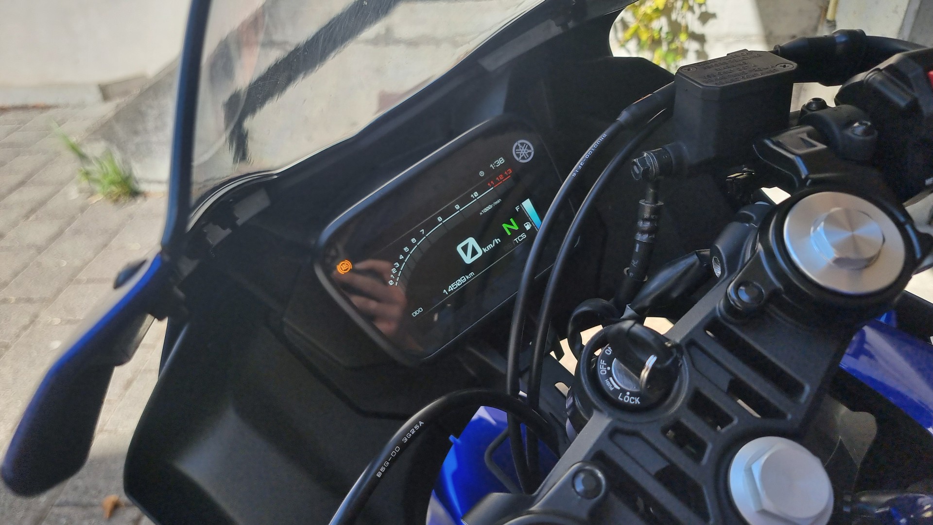 YAMAHA YZF-R 125 ABS-image-4