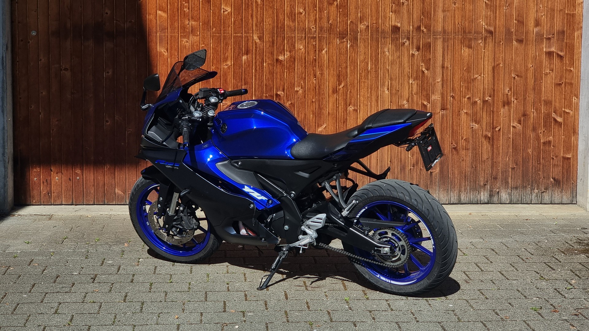 YAMAHA YZF-R 125 ABS-image-1