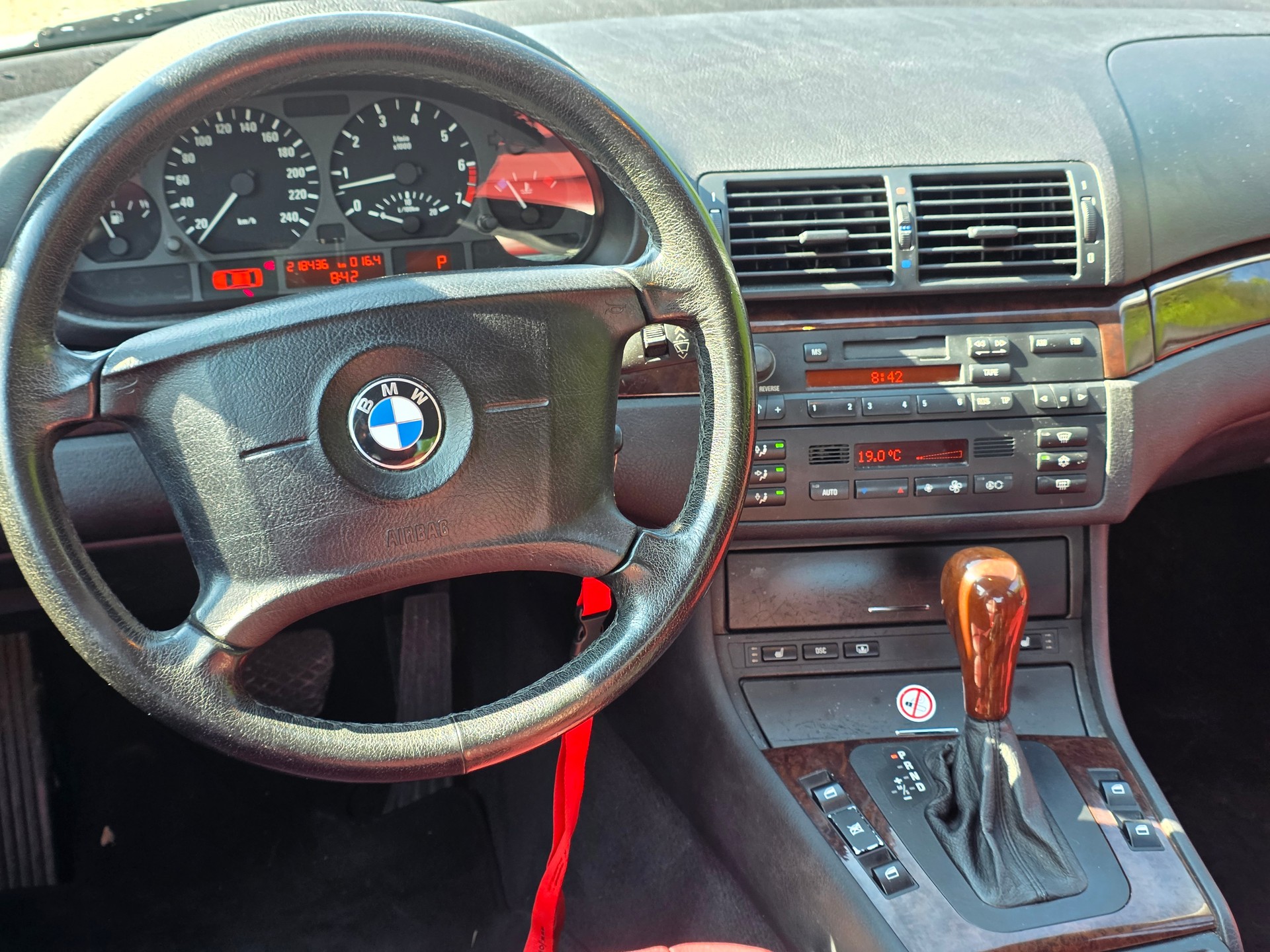 BMW 325xi ab MFK 06.2025 / Frisch ab Service / Gratis Lieferung-image-12