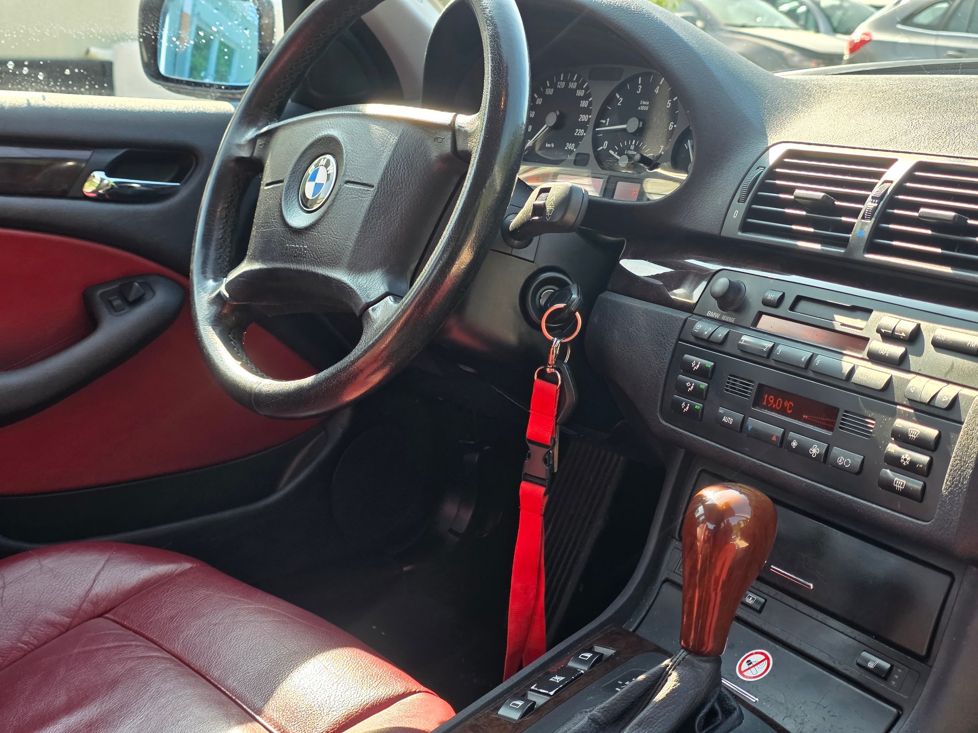 BMW 325xi ab MFK 06.2025 / Frisch ab Service / Gratis Lieferung-image-15