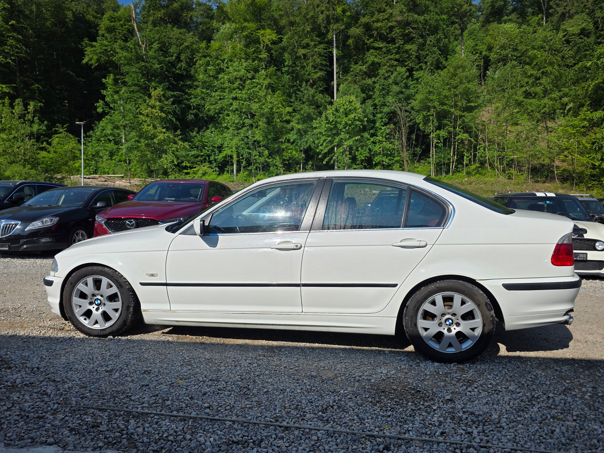 BMW 325xi ab MFK 06.2025 / Frisch ab Service / Gratis Lieferung-showroom-element-1