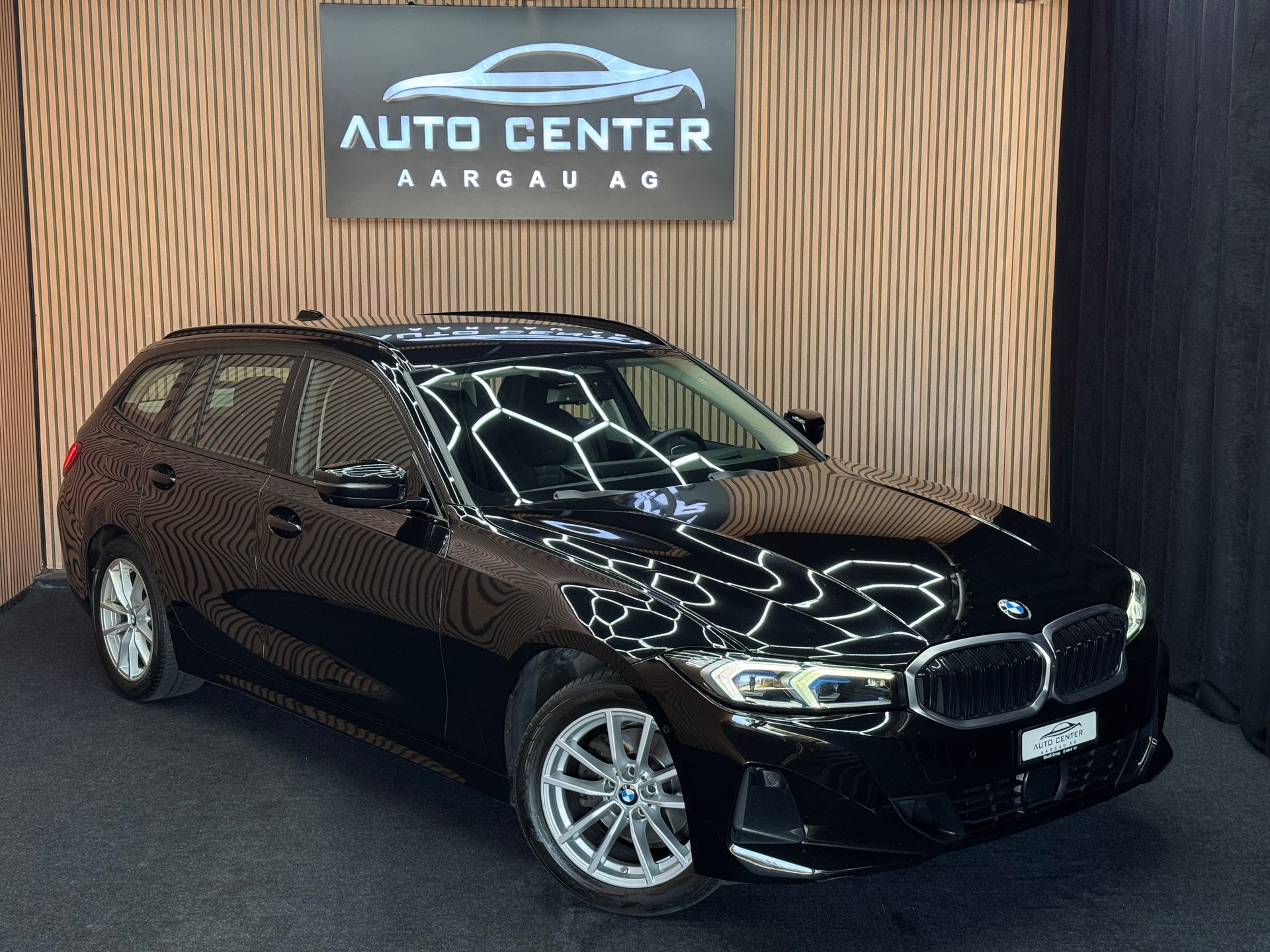 BMW 320d xDrive Touring | 1 Jahr Garantie | Facelift | *ab CHF 279.-/ Monat*