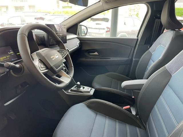 DACIA Jogger HEV 140 Extreme-image-7