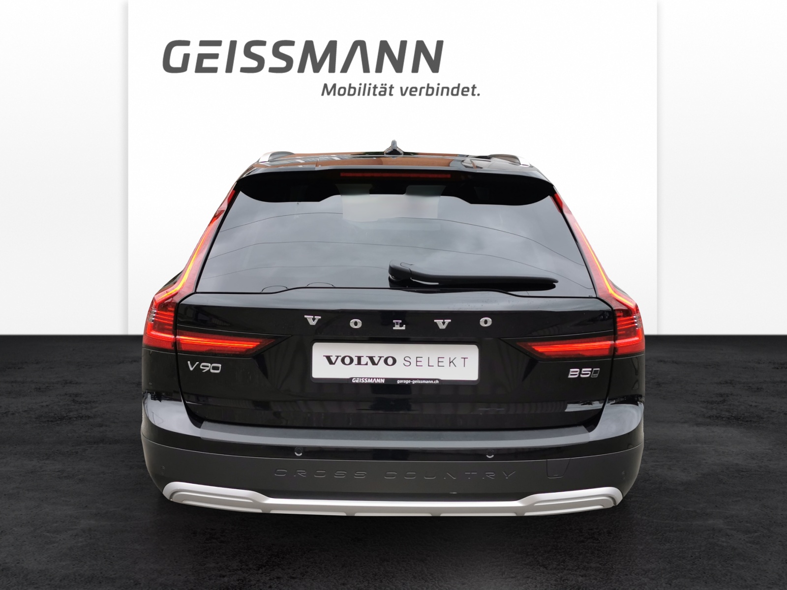 VOLVO V90 Cross Country 2.0 B5 Plus AWD-image-7