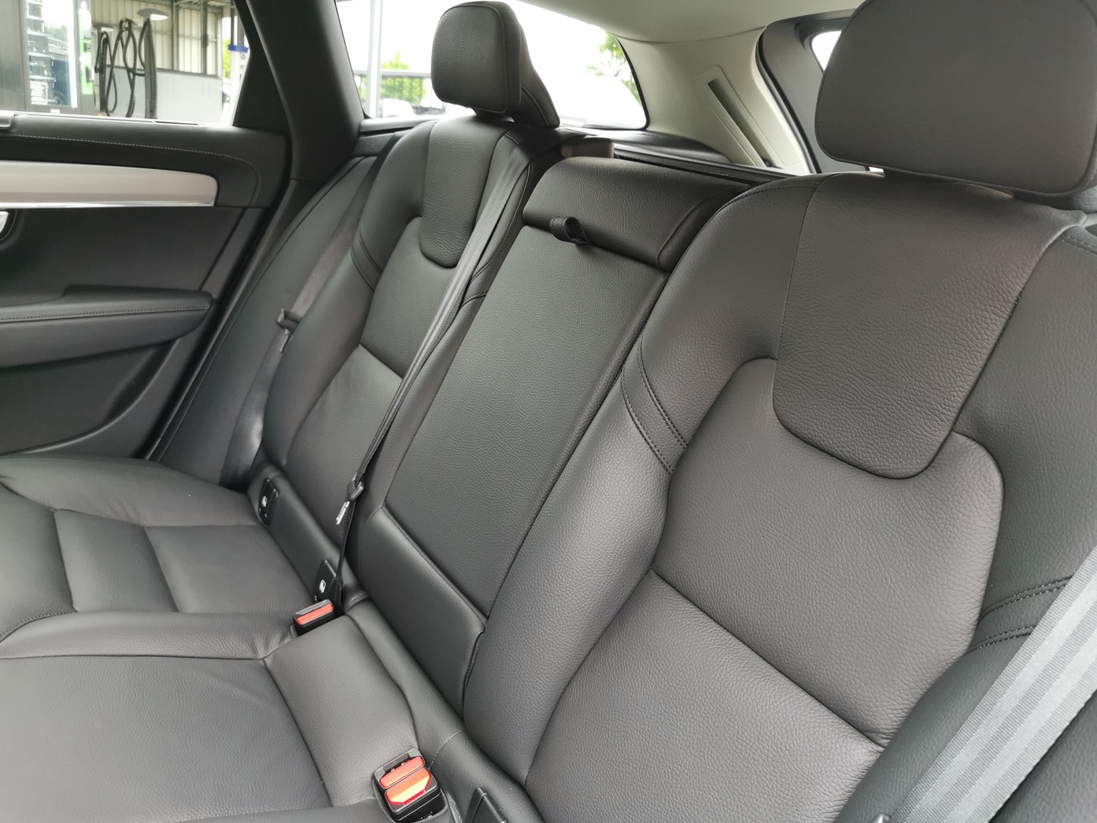 VOLVO V90 Cross Country 2.0 B5 Plus AWD-image-18