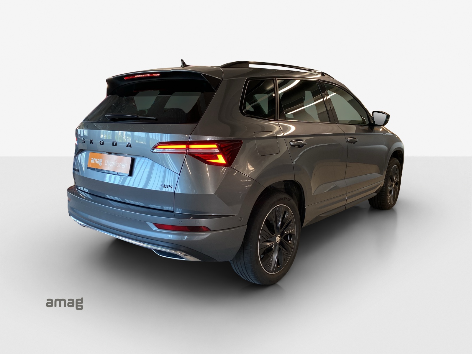 SKODA Karoq 2.0 TSI SportLine 4x4 DSG-image-4