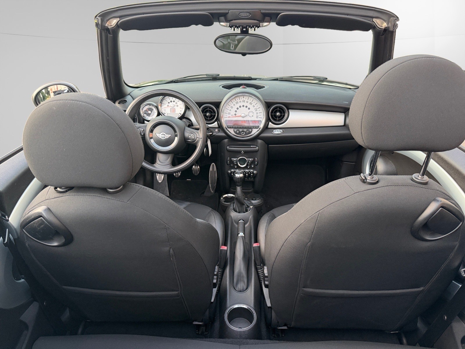MINI Cooper S Cabriolet-image-18