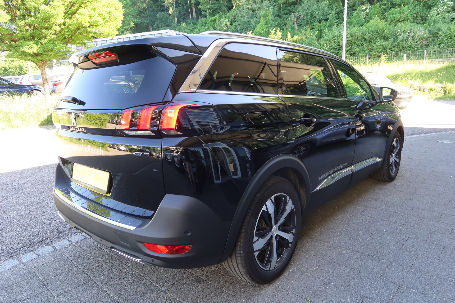PEUGEOT 5008 2.0 BlueHDi GT-image-5