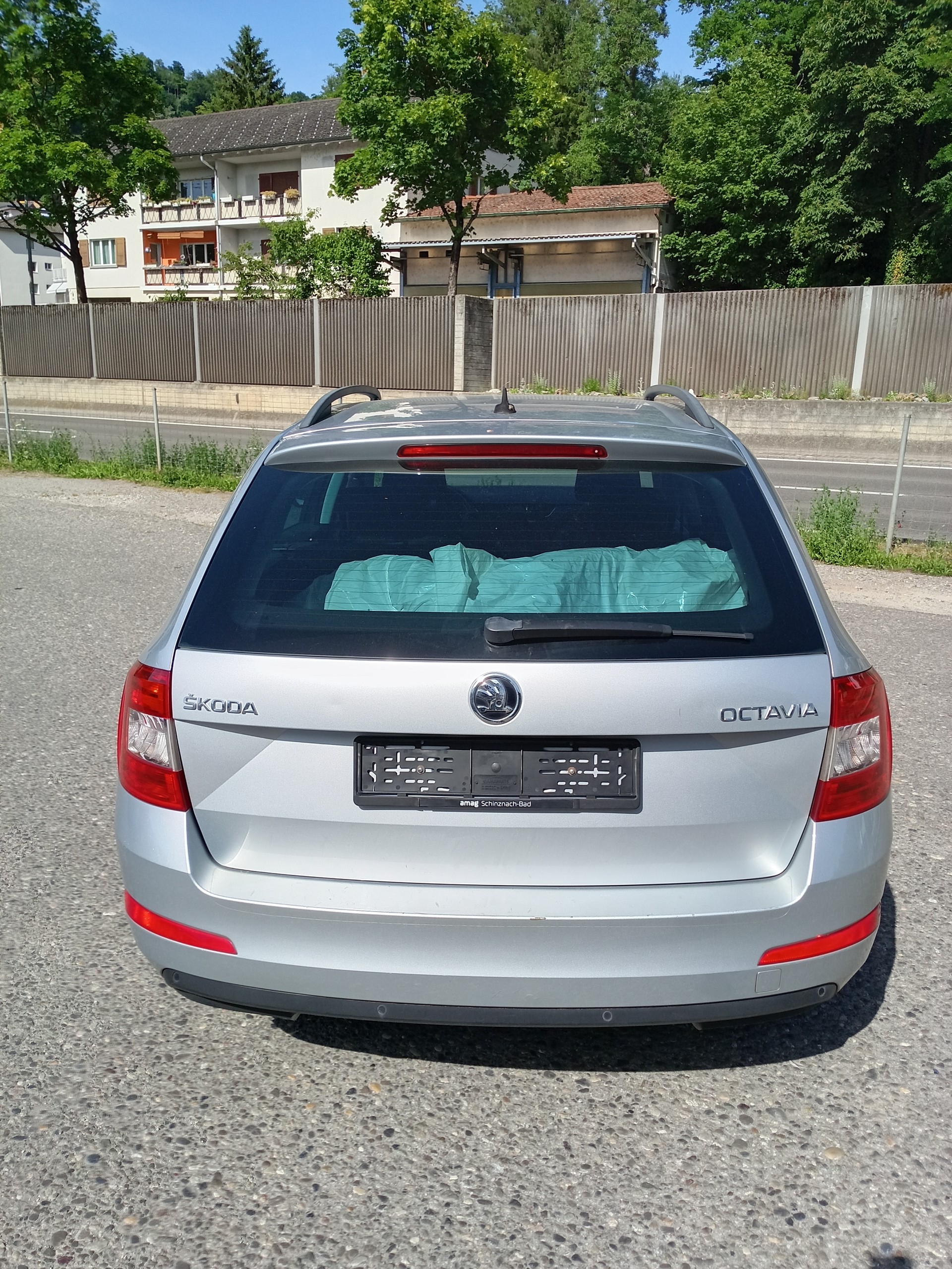 SKODA Octavia Combi 1.6 TDI Fresh DSG-image-6