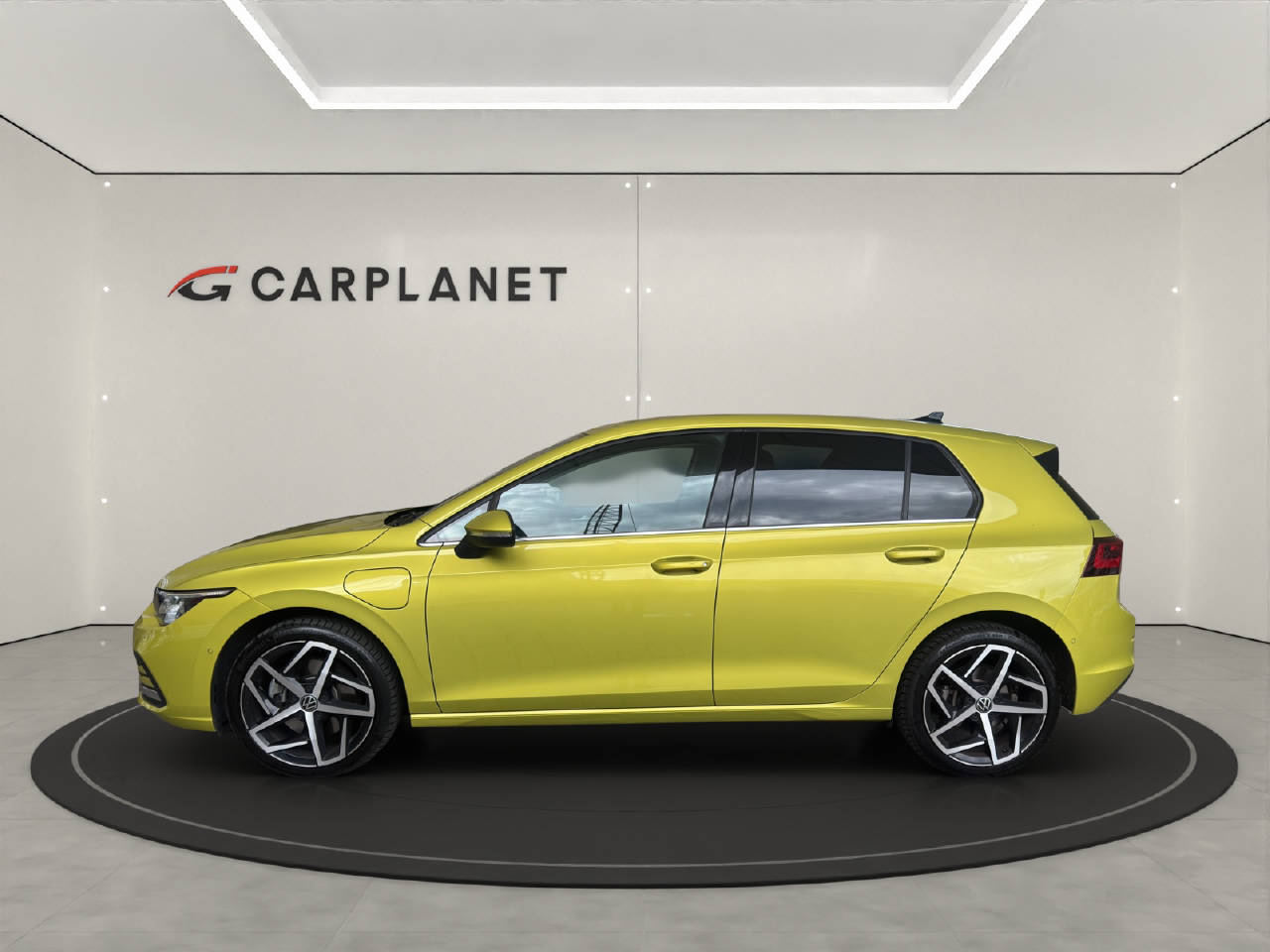 VW Golf 8 (VIII) 1.4 TSI PHEV Style DSG-Automat-showroom-element-2