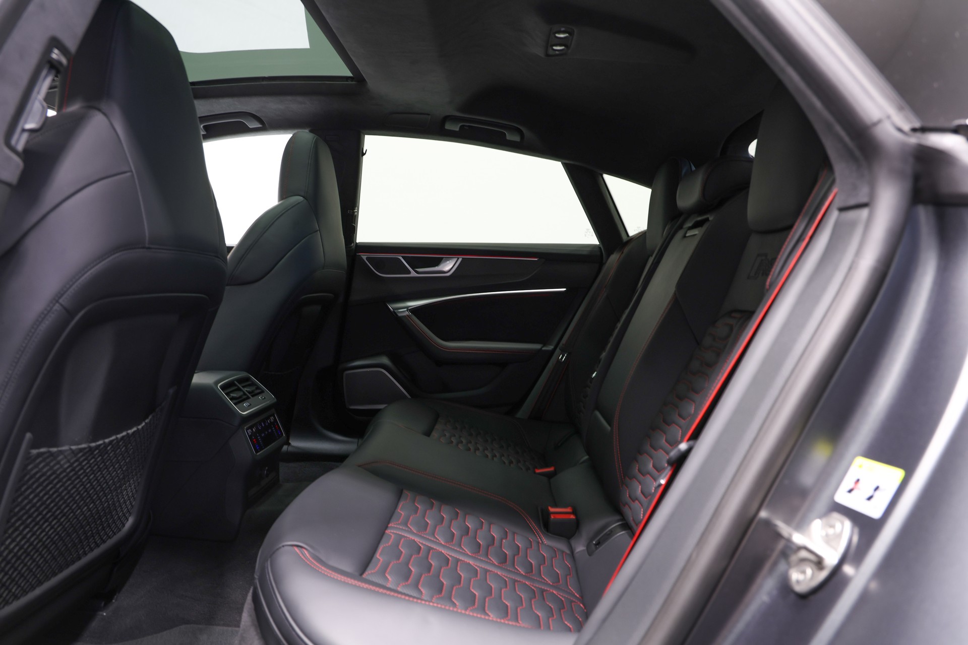 AUDI RS7 Sportback MHEV *Mattlackierung Audi Exclusive*Vollaustattung*Dynamik-Paket Plus*-image-19