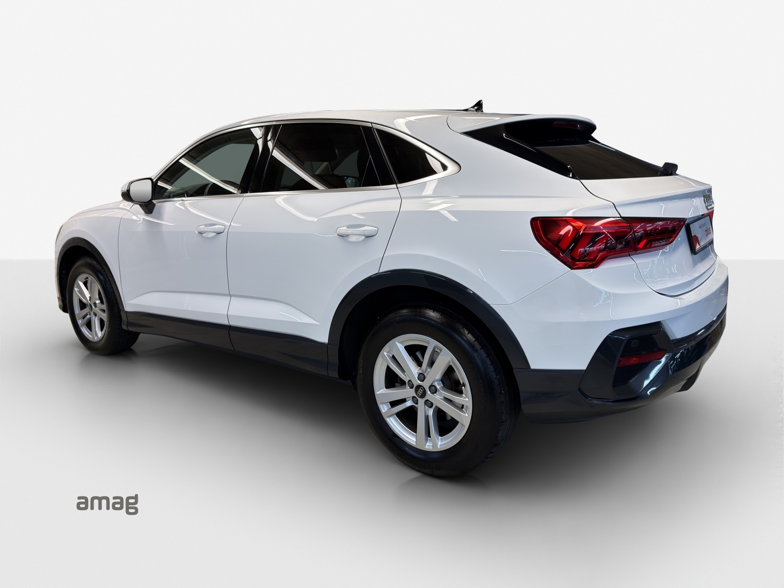 AUDI Q3 Sportback 35 TFSI Attraction S-tronic-showroom-element-2