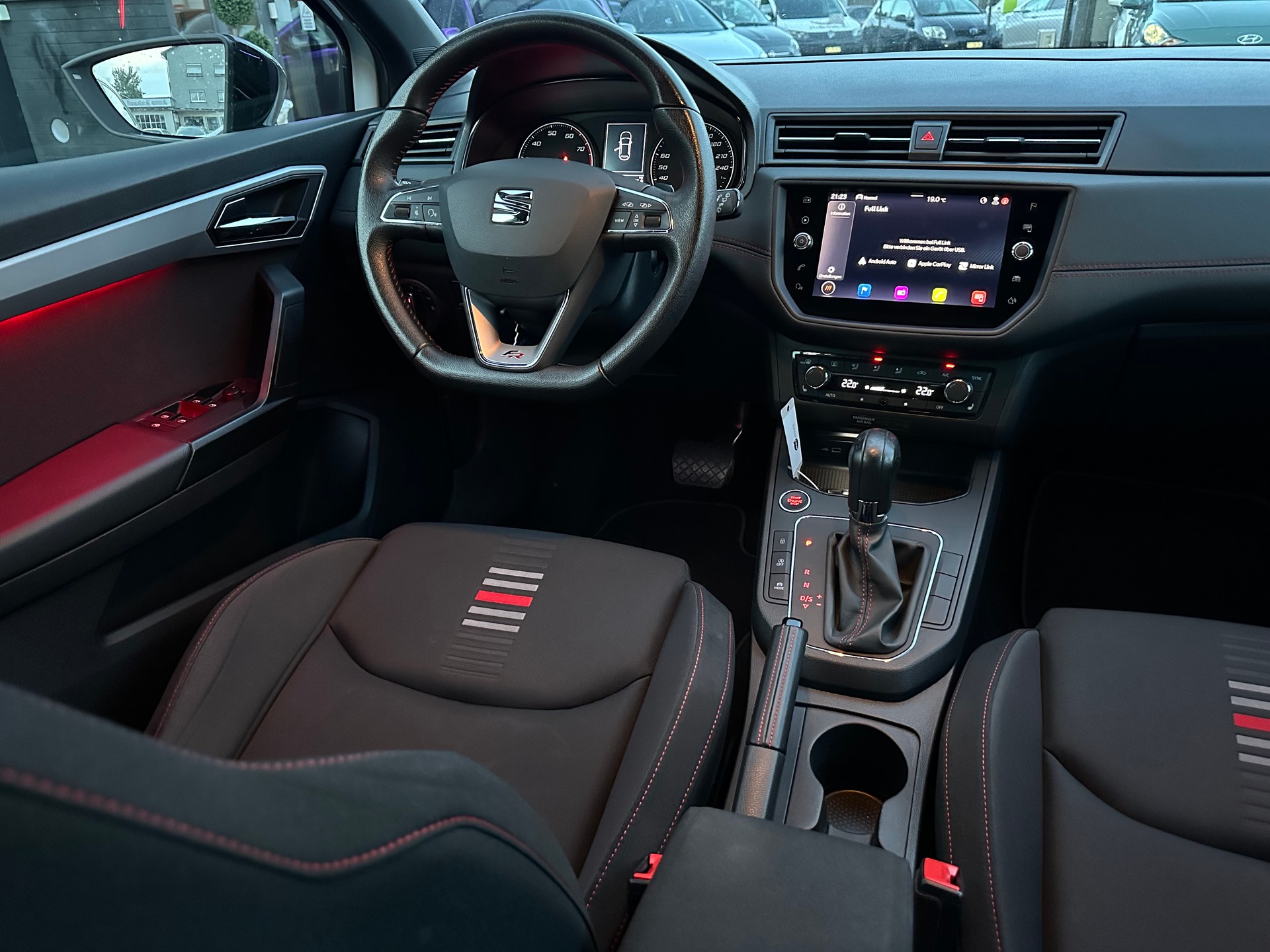 SEAT Ibiza 1.0 EcoTSI Hola FR DSG-image-6