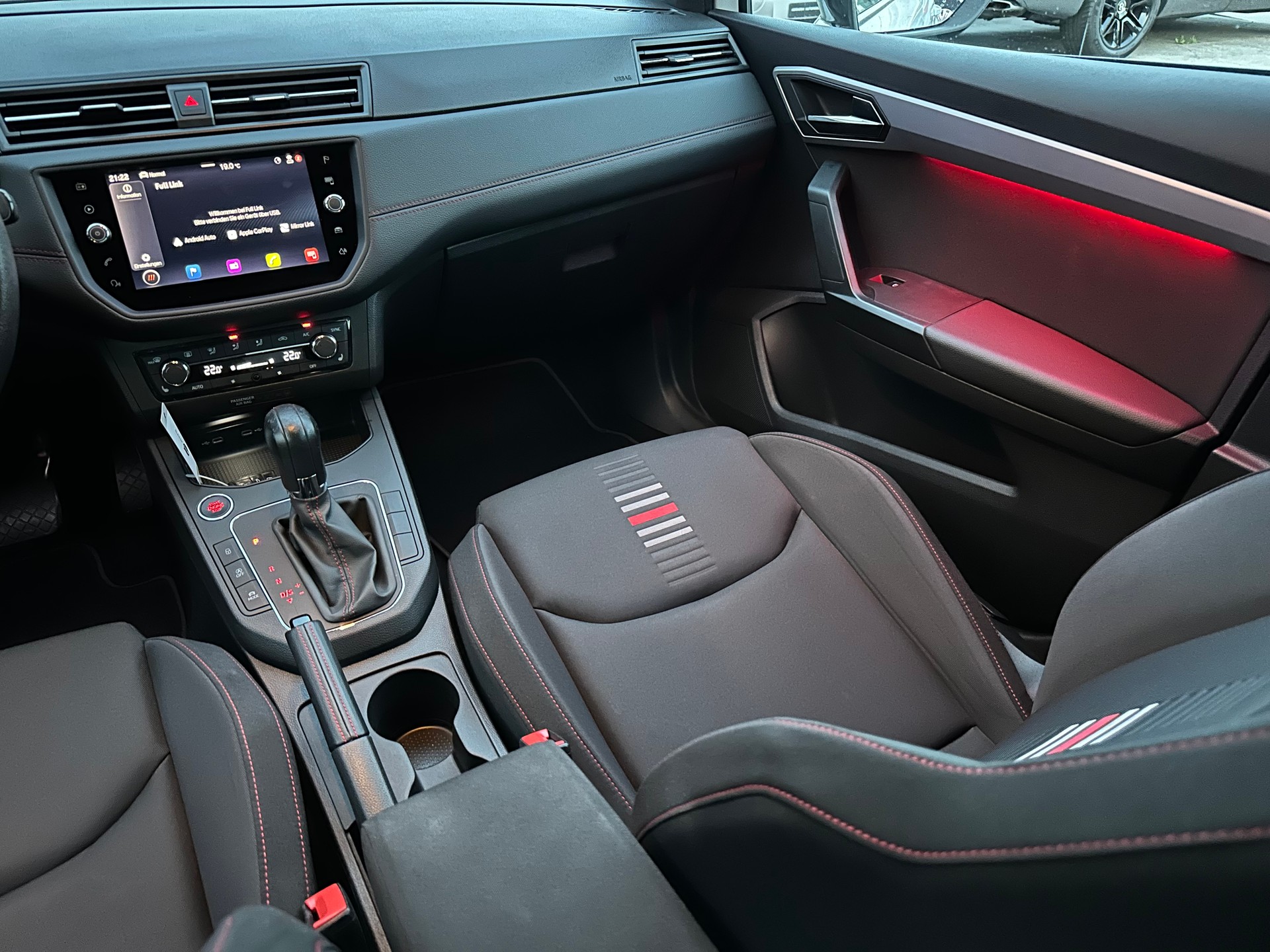 SEAT Ibiza 1.0 EcoTSI Hola FR DSG-image-8