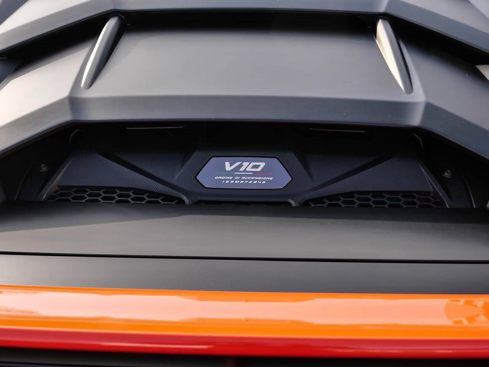 LAMBORGHINI Huracan Sterrato LP610-4 "Arancio Xanto", 1 / 1499" Original Lamborghini Garantie bis Feb 2028-image-7