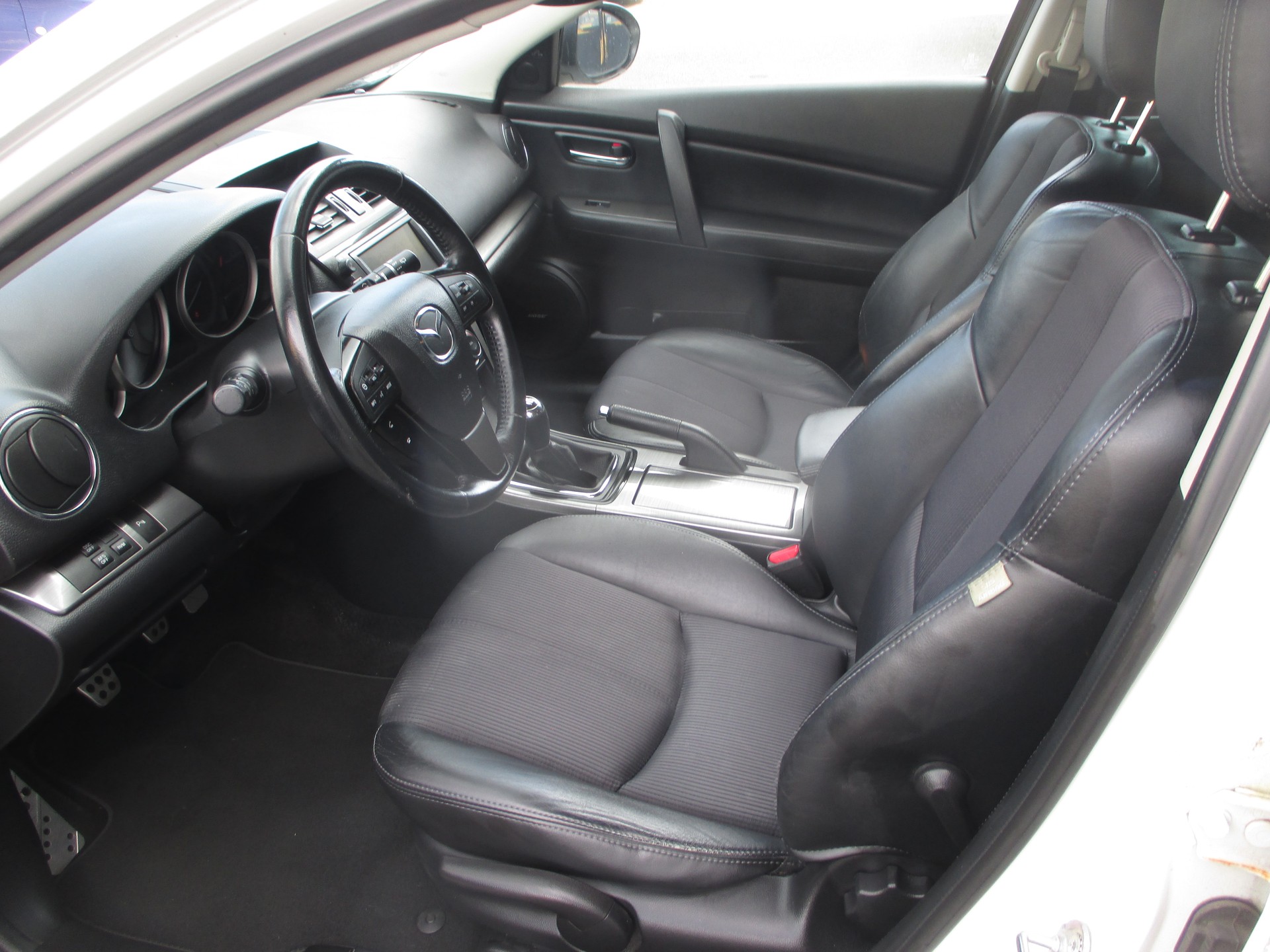 MAZDA 6 2.2 CD 16V Sport-image-11