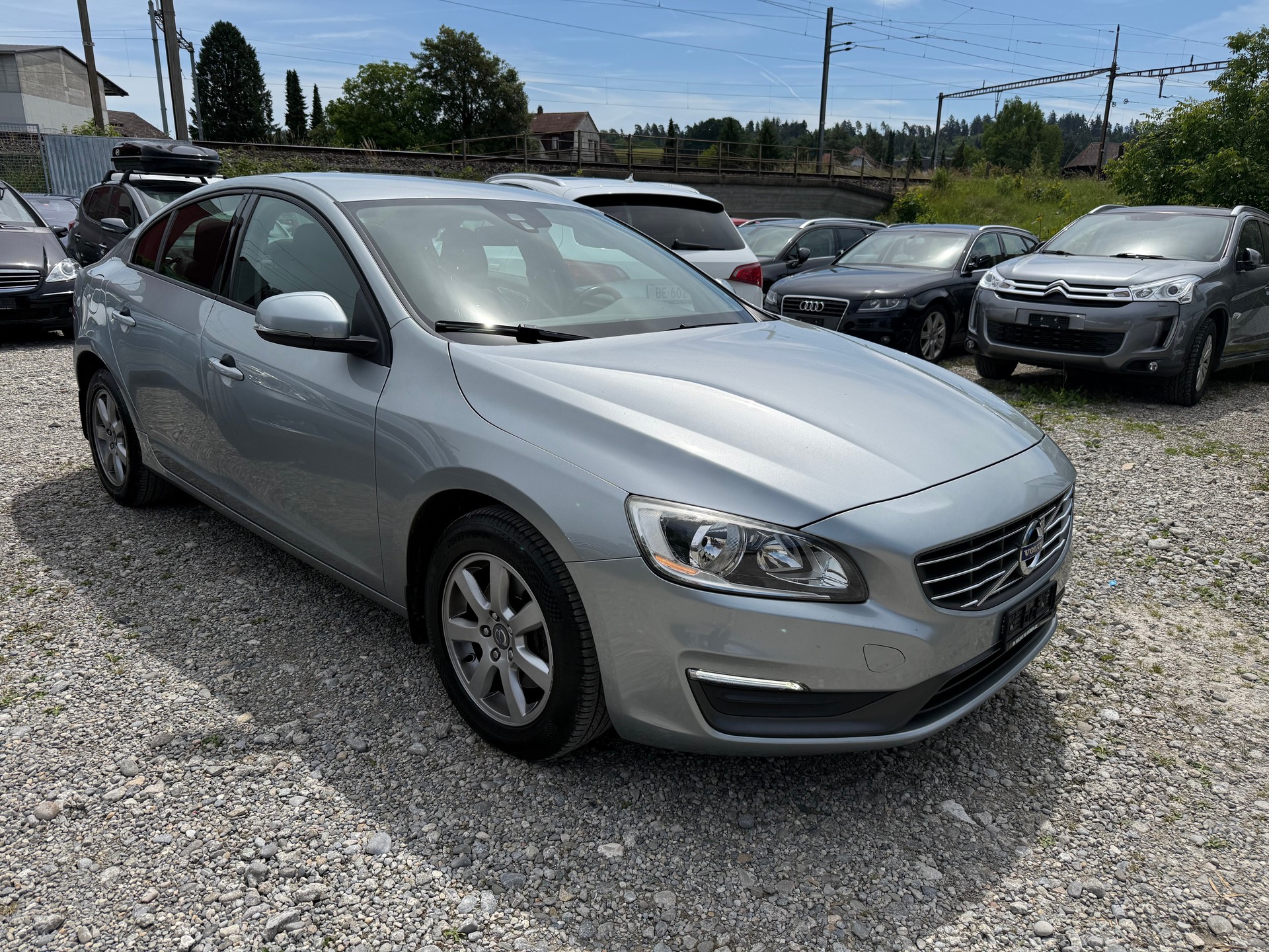 VOLVO S60 T4 Powershift-image-1