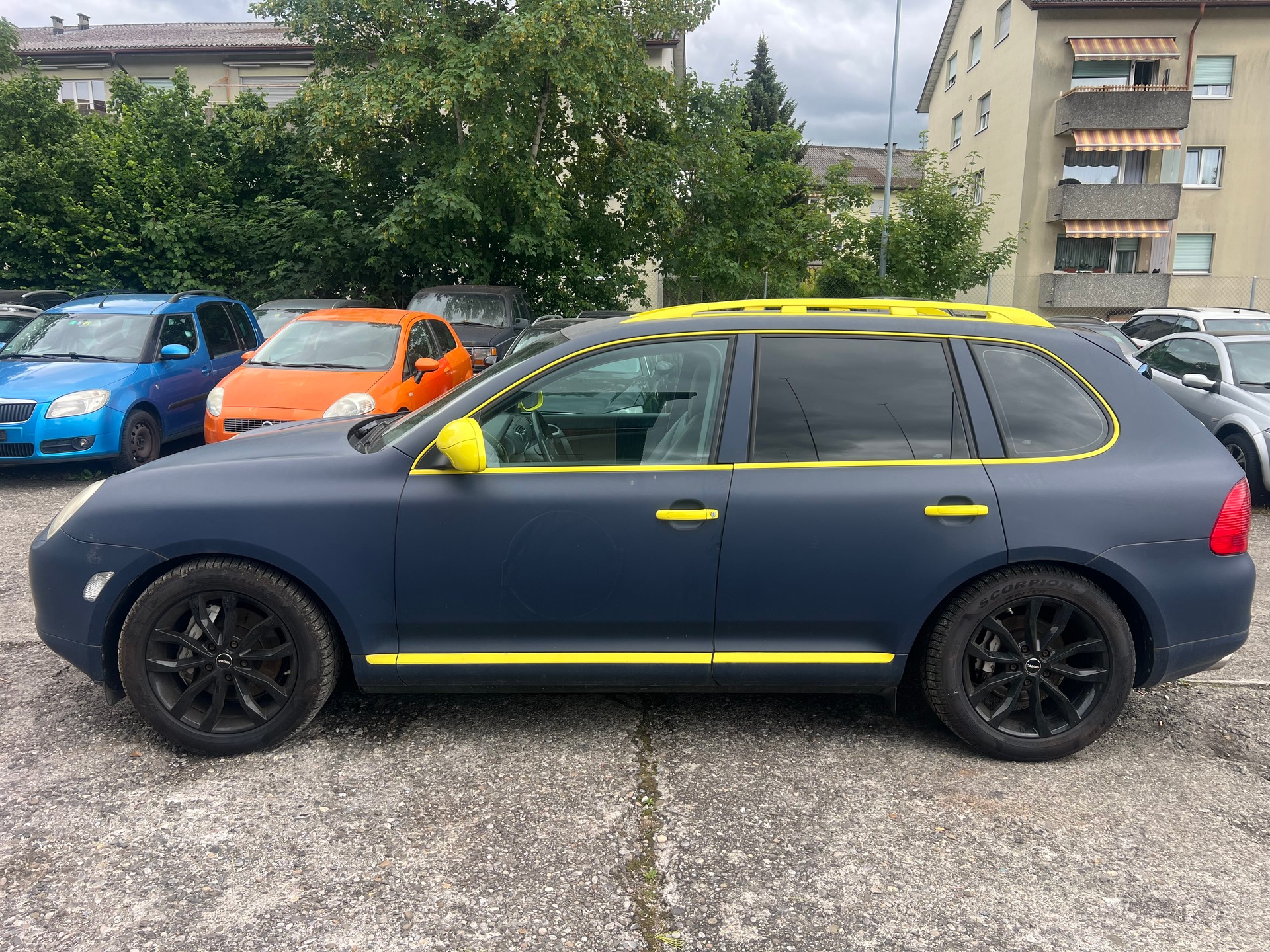 PORSCHE Cayenne S-showroom-element-3