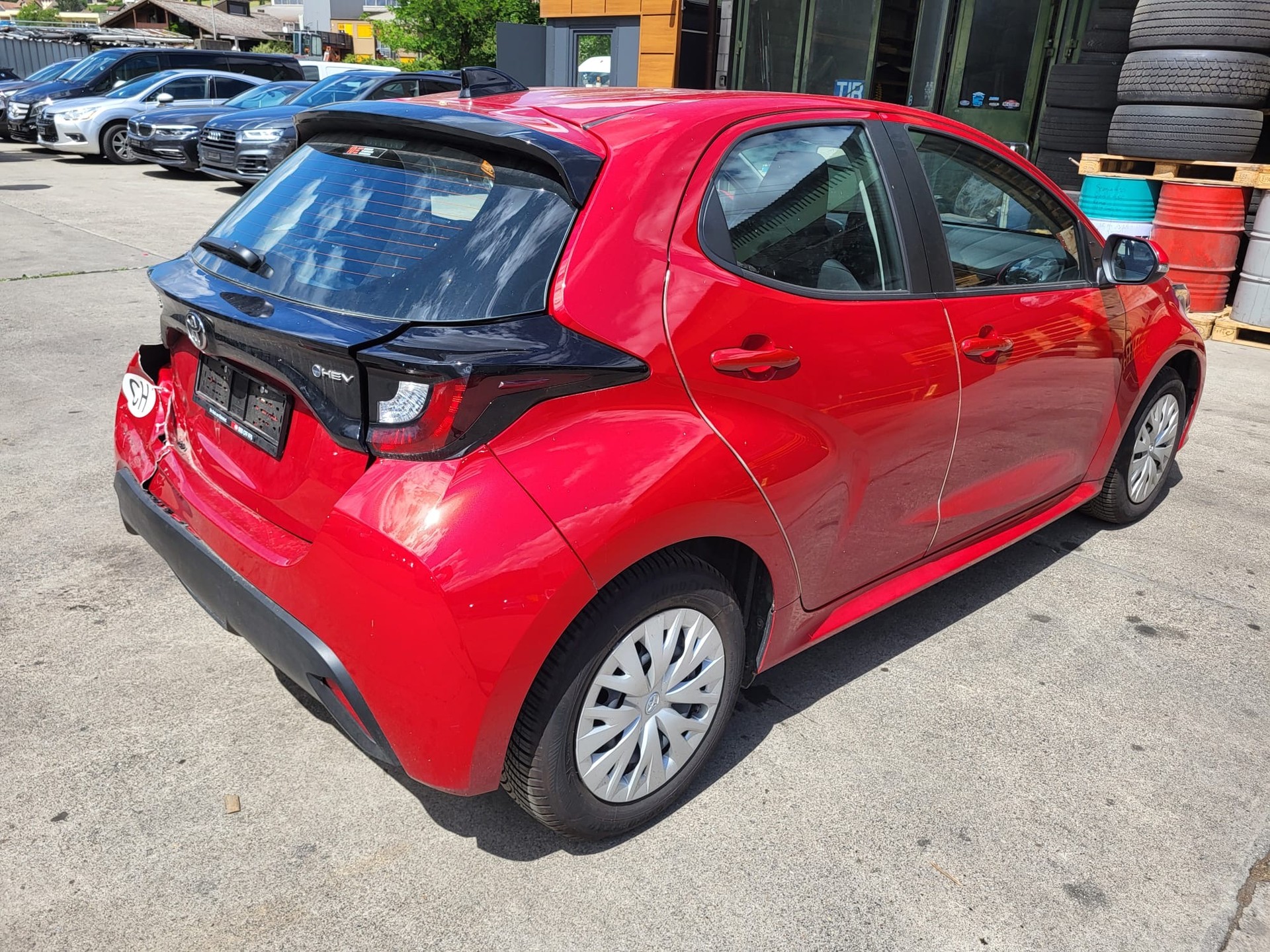TOYOTA Yaris 1.5 Comfort e-CVT-image-3