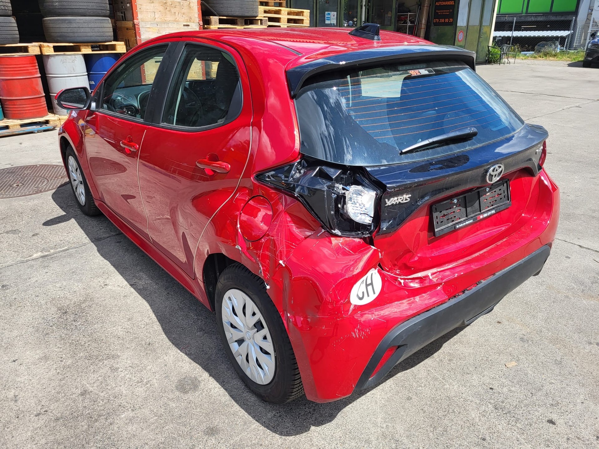 TOYOTA Yaris 1.5 Comfort e-CVT-image-5