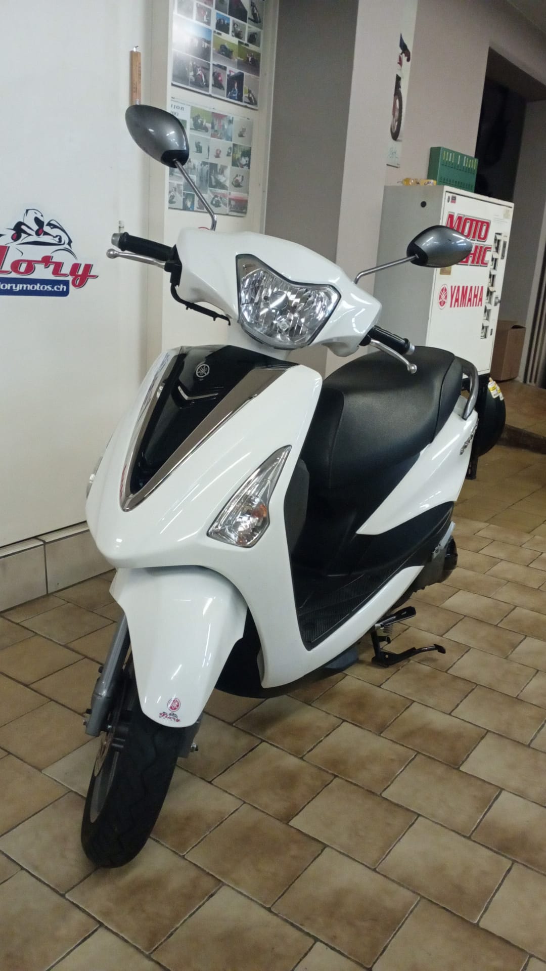 YAMAHA D'elight LTS 125 UBS-image-0