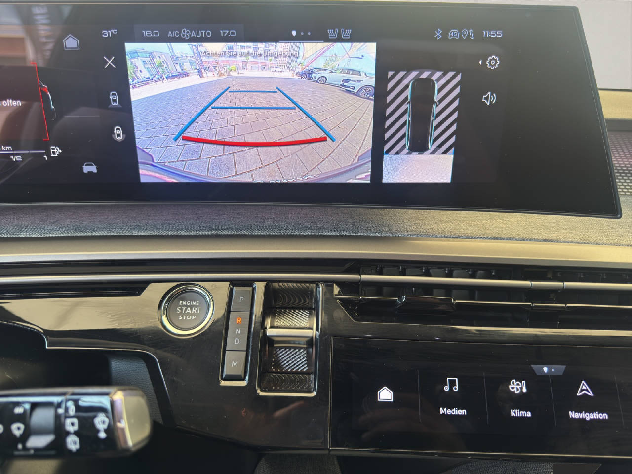 PEUGEOT 5008 1.2 Hybrid GT 145PS 7-Plätzer-image-16