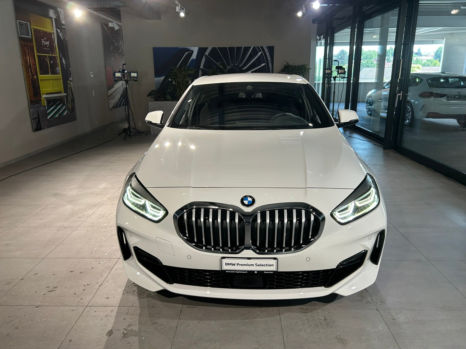 BMW 120i Pure M Sport Steptronic-showroom-element-3