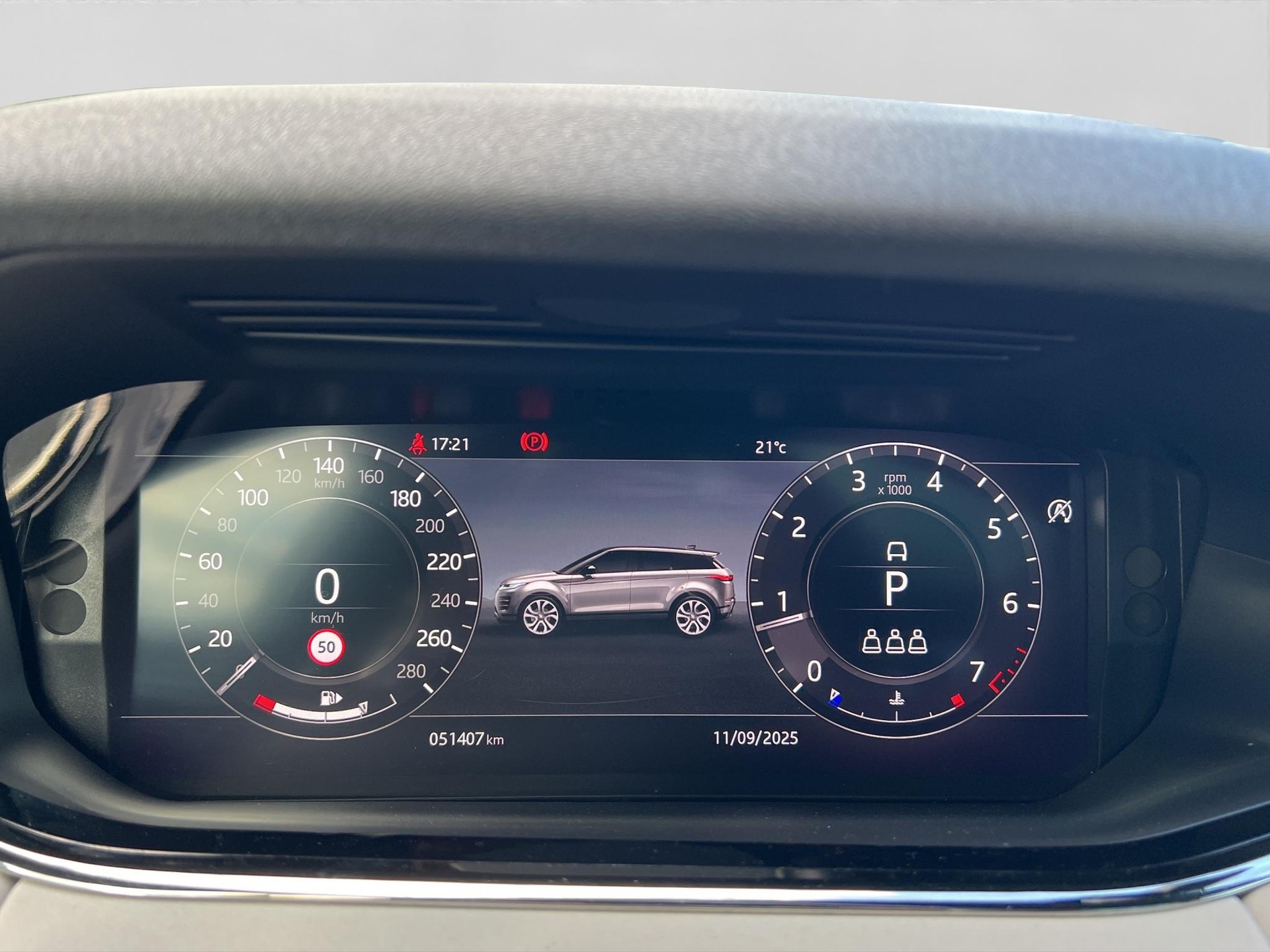 LAND ROVER Range Rover Evoque 2.0 T 250 First Edition-showroom-element-3