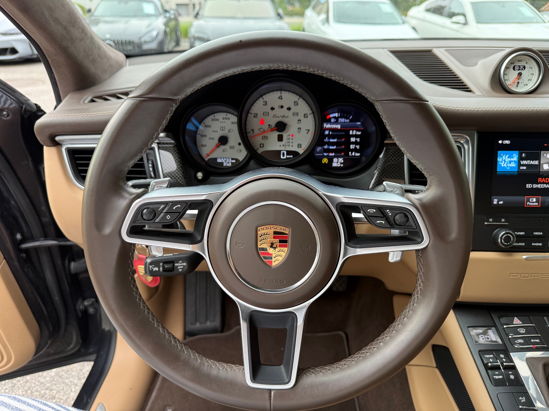PORSCHE Macan Turbo Performance PDK-image-10