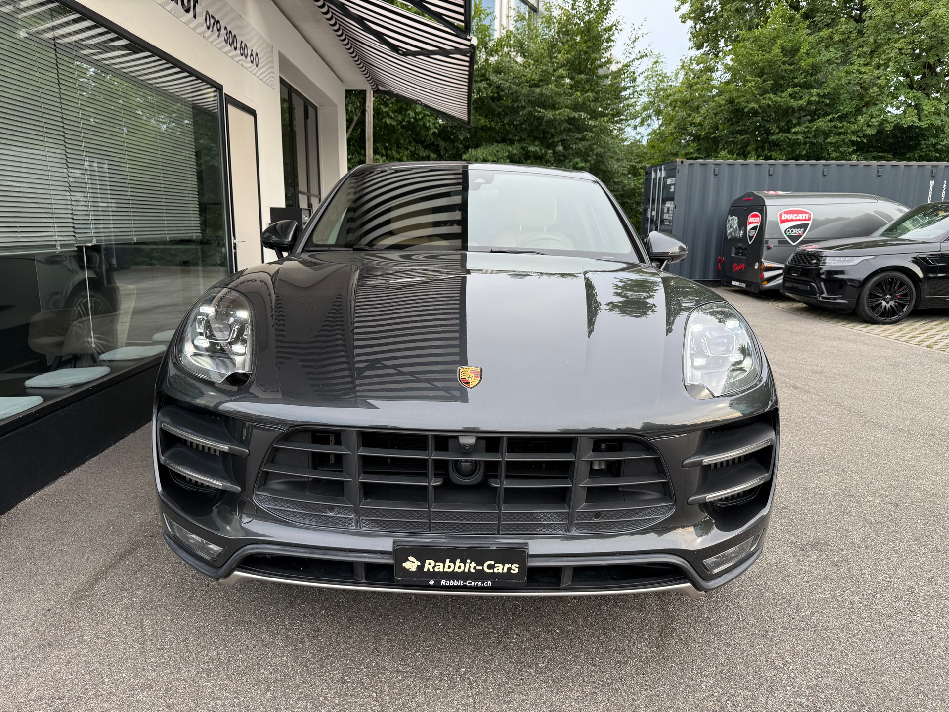 PORSCHE Macan Turbo Performance PDK-showroom-element-1