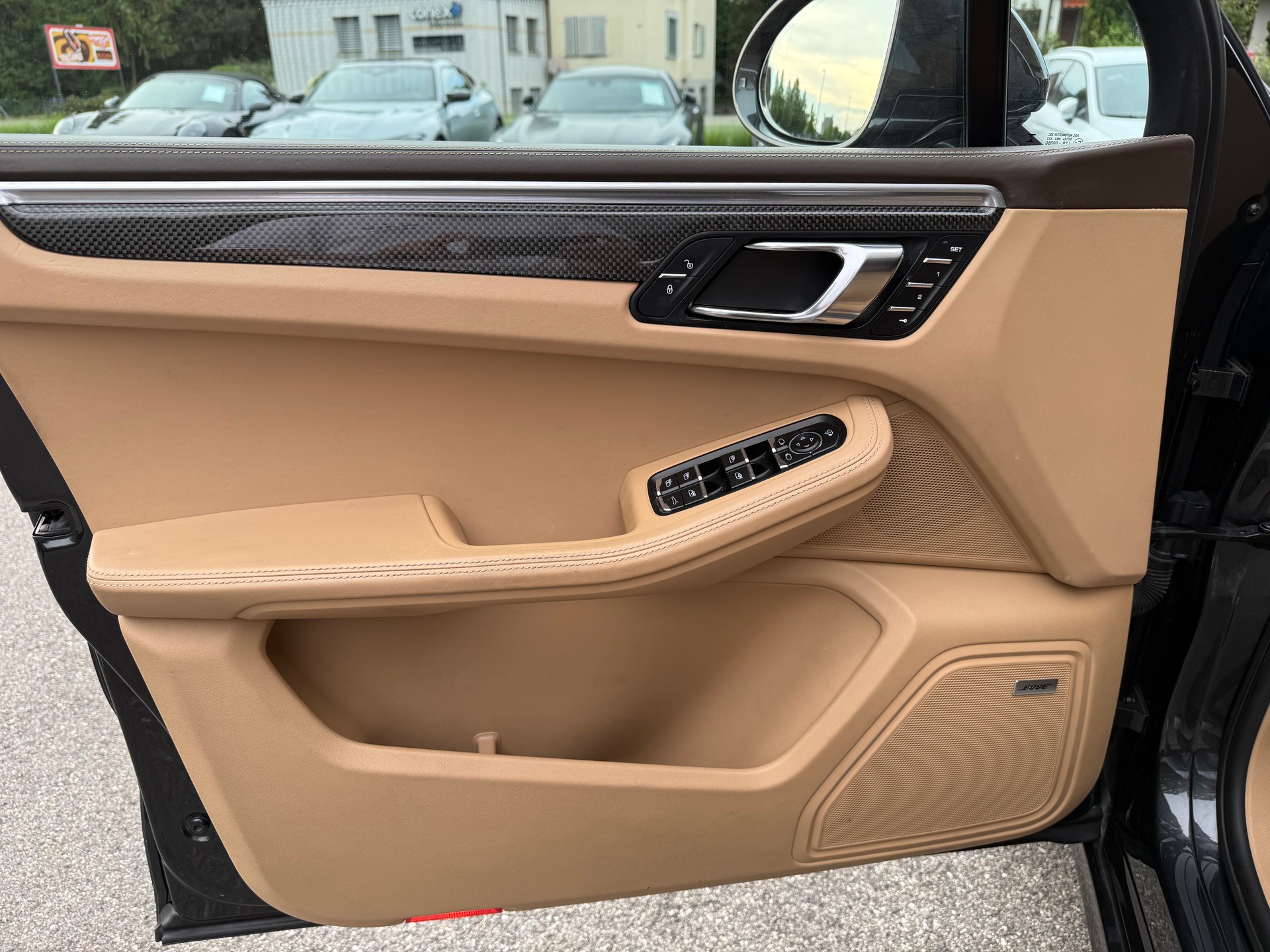 PORSCHE Macan Turbo Performance PDK-image-9