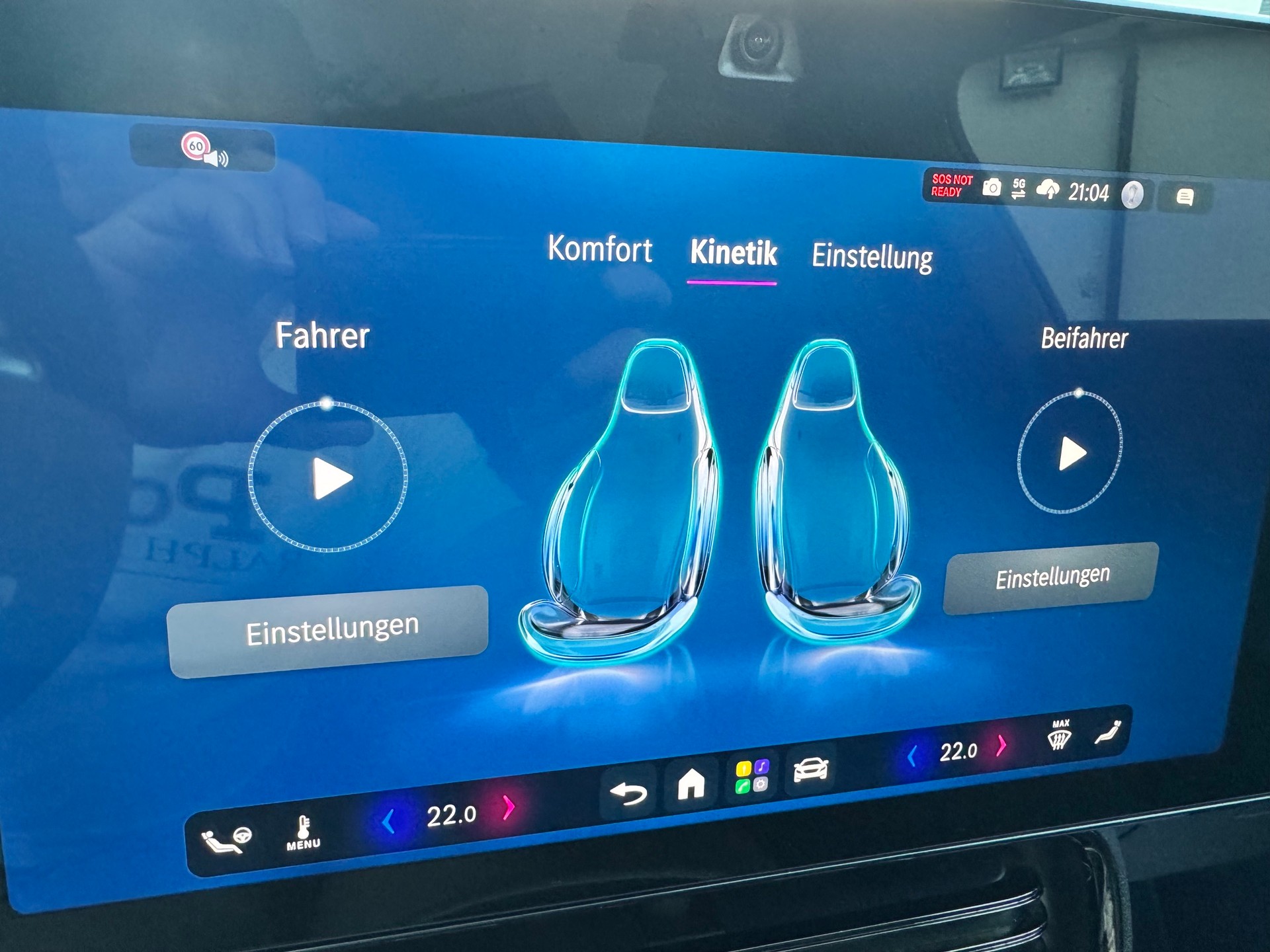 MERCEDES-BENZ CLA 250+ 85 kWh EQ AMG Line-image-20
