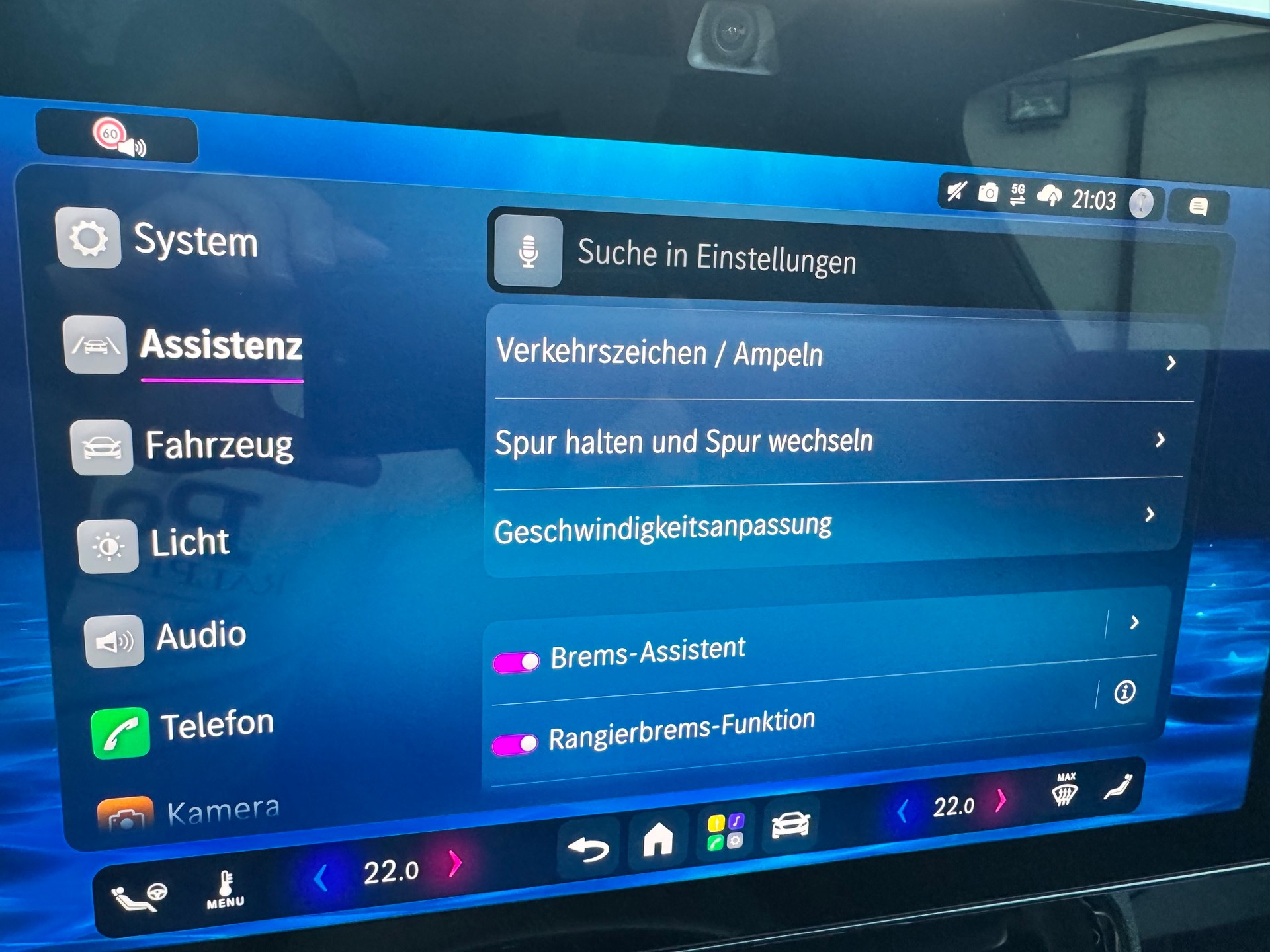 MERCEDES-BENZ CLA 250+ 85 kWh EQ AMG Line-image-16