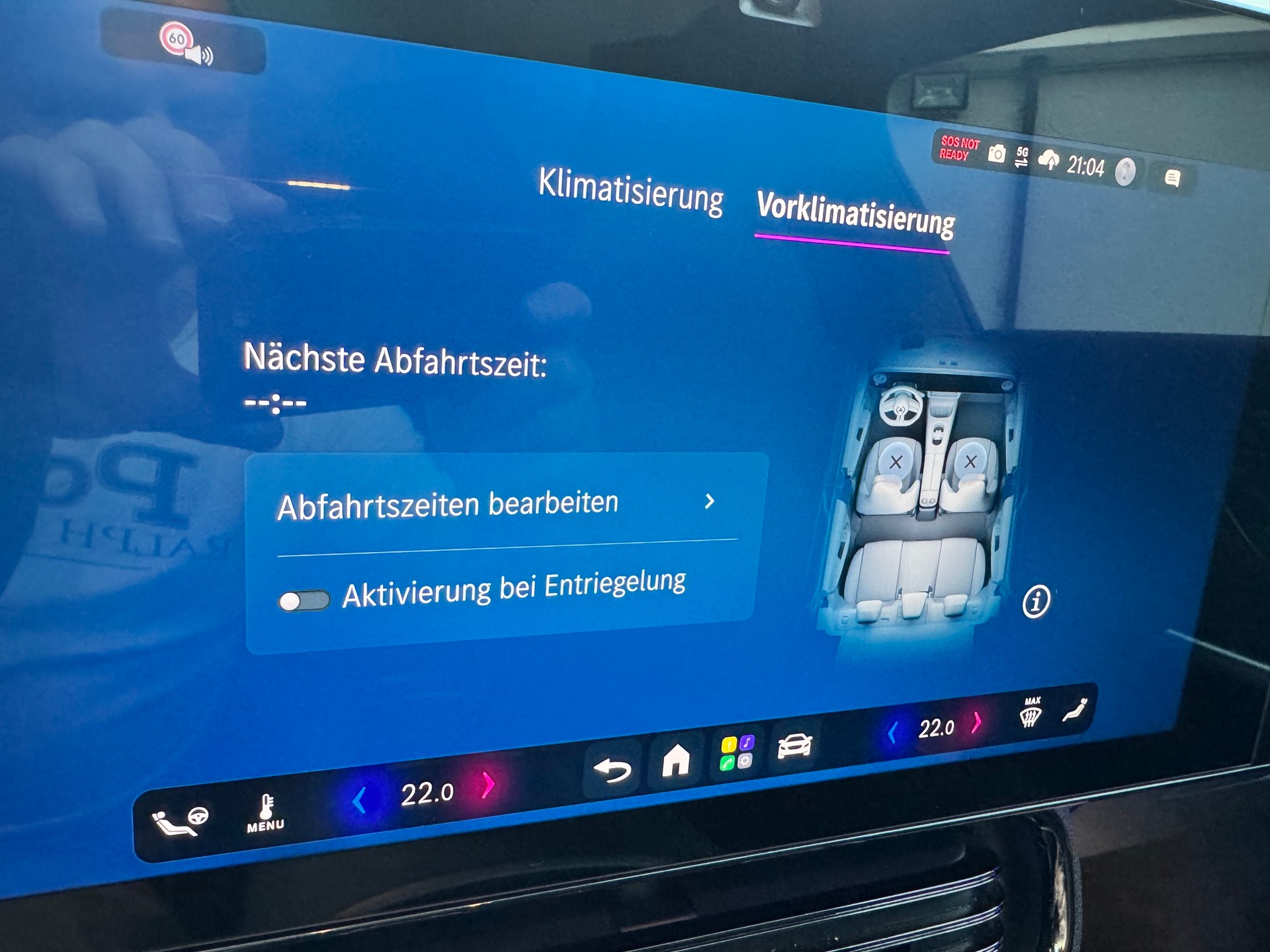 MERCEDES-BENZ CLA 250+ 85 kWh EQ AMG Line-image-18