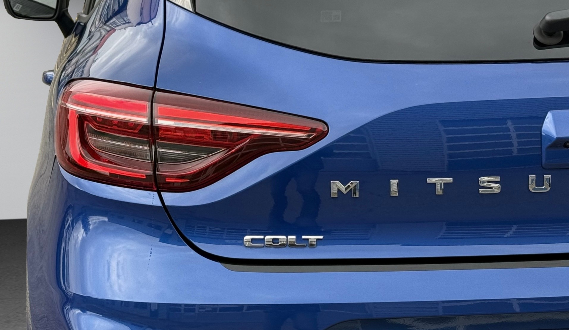 MITSUBISHI COLT 1.6 HEV Invite+-image-13