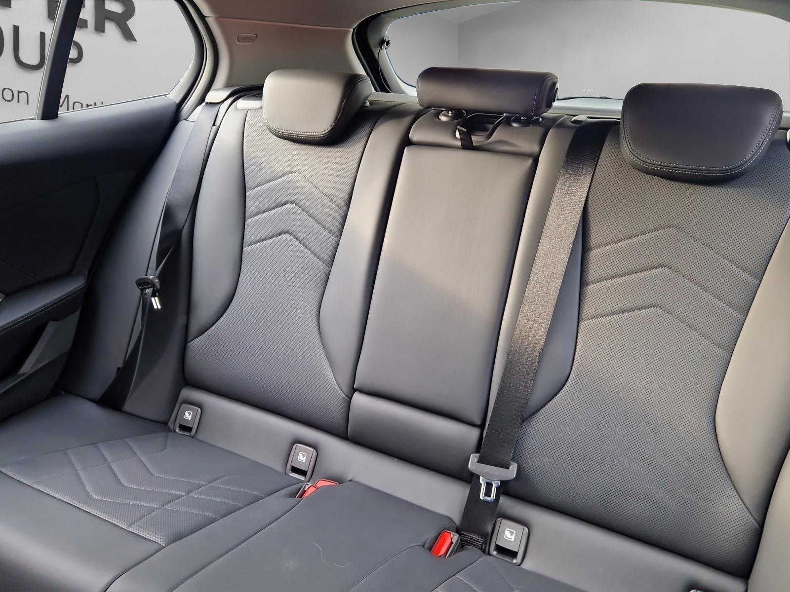 BMW 120 Steptronic (CH)⛽-image-19