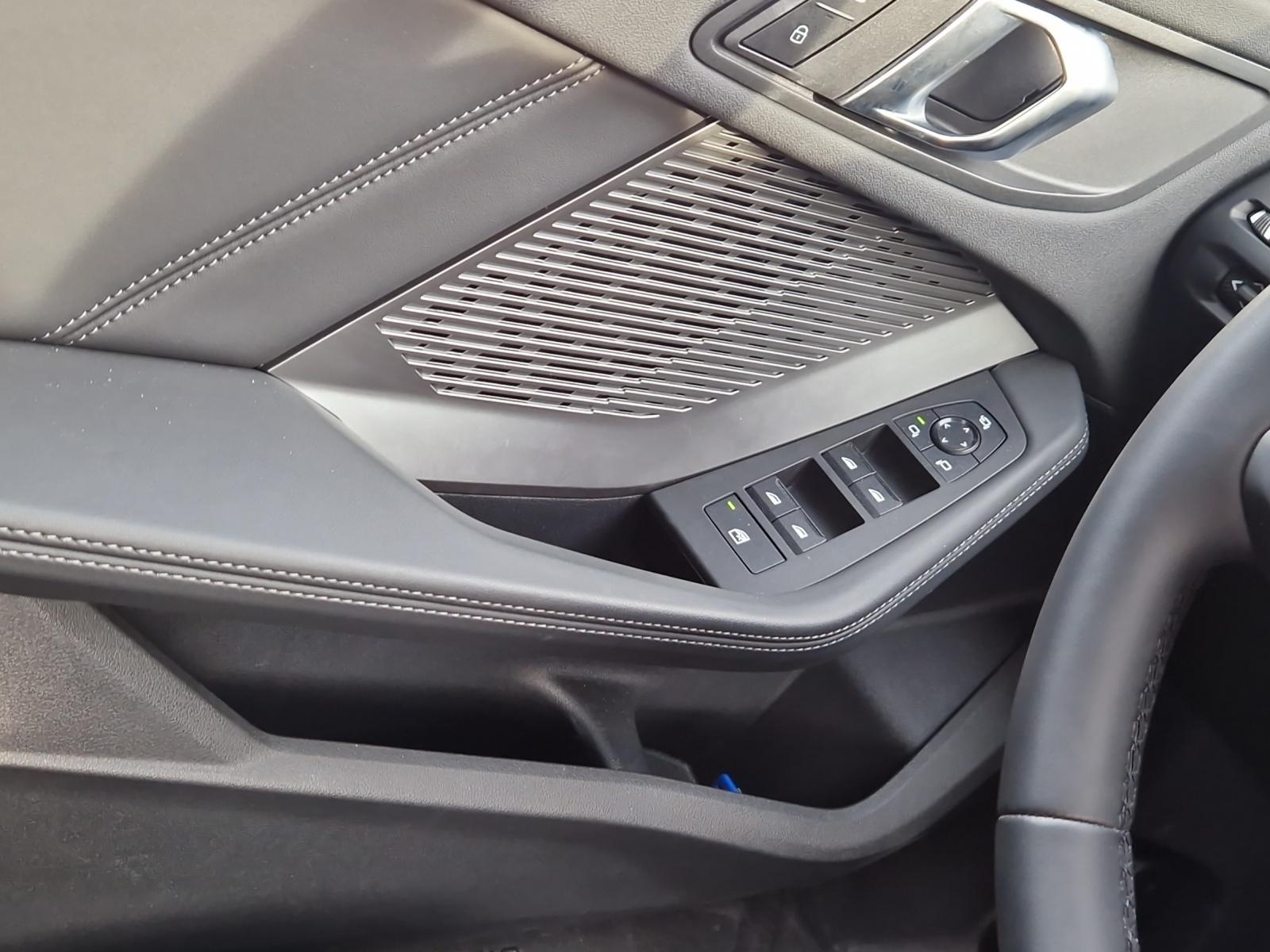 BMW 120 Steptronic (CH)⛽-image-16