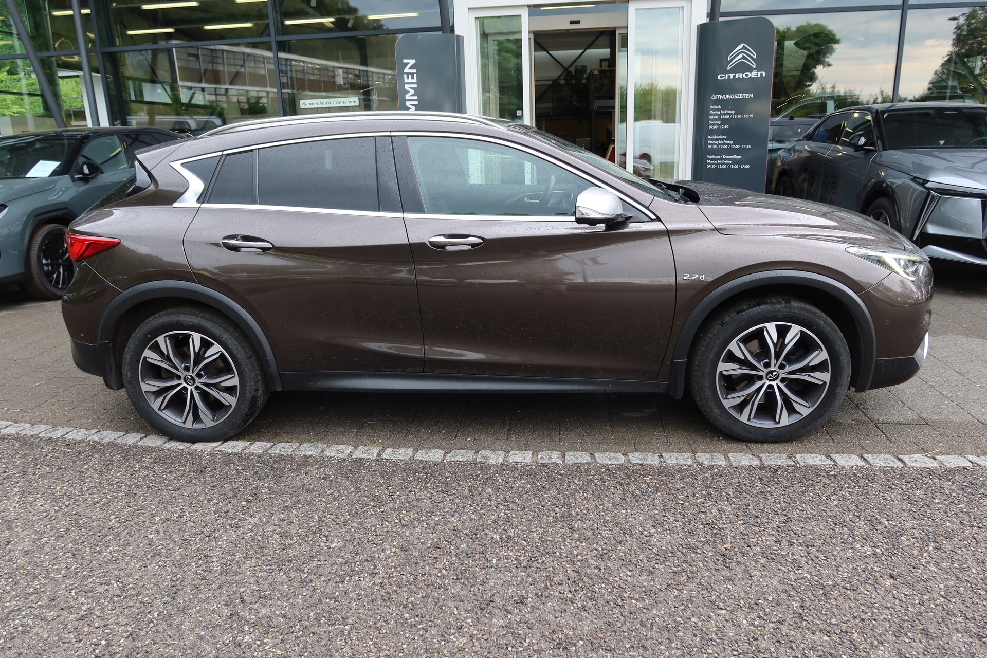 INFINITI QX30 2.2d Premi. Tech AWD-image-1