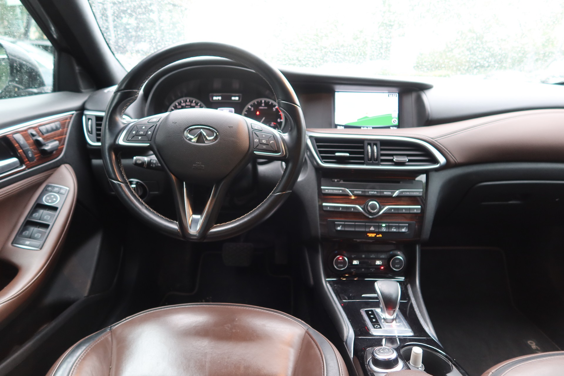 INFINITI QX30 2.2d Premi. Tech AWD-image-10