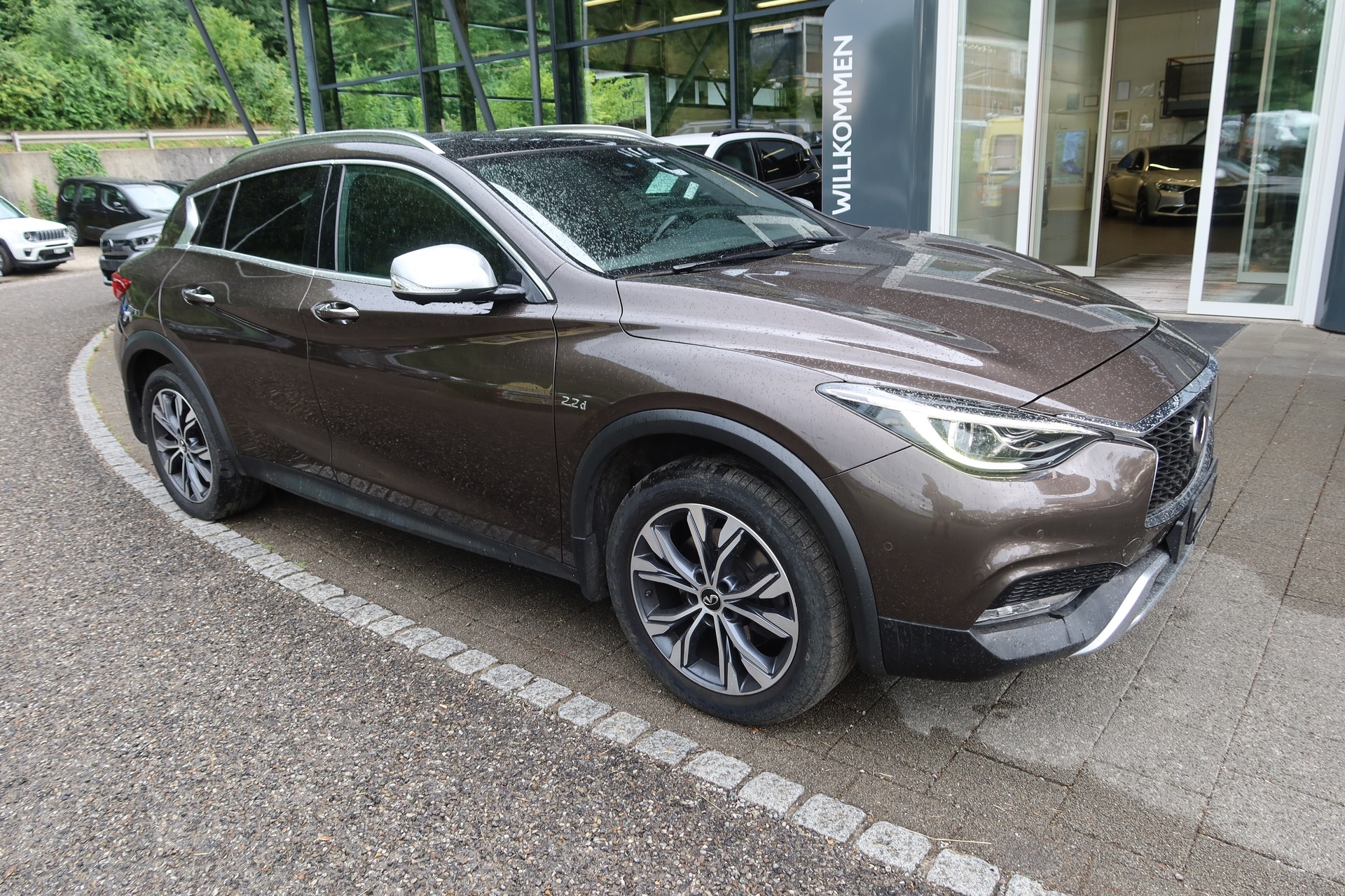 INFINITI QX30 2.2d Premi. Tech AWD
