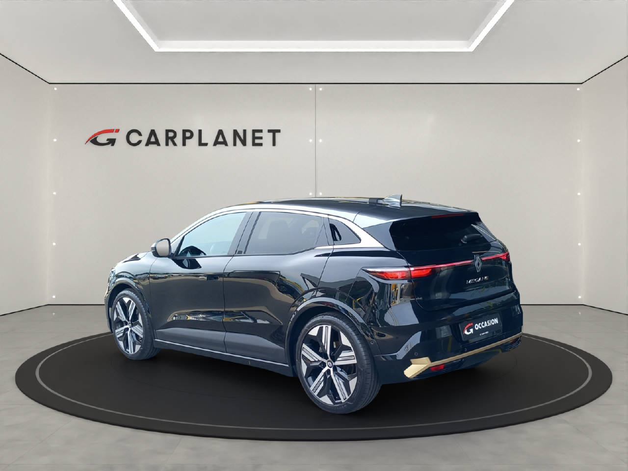 RENAULT Megane-showroom-element-2