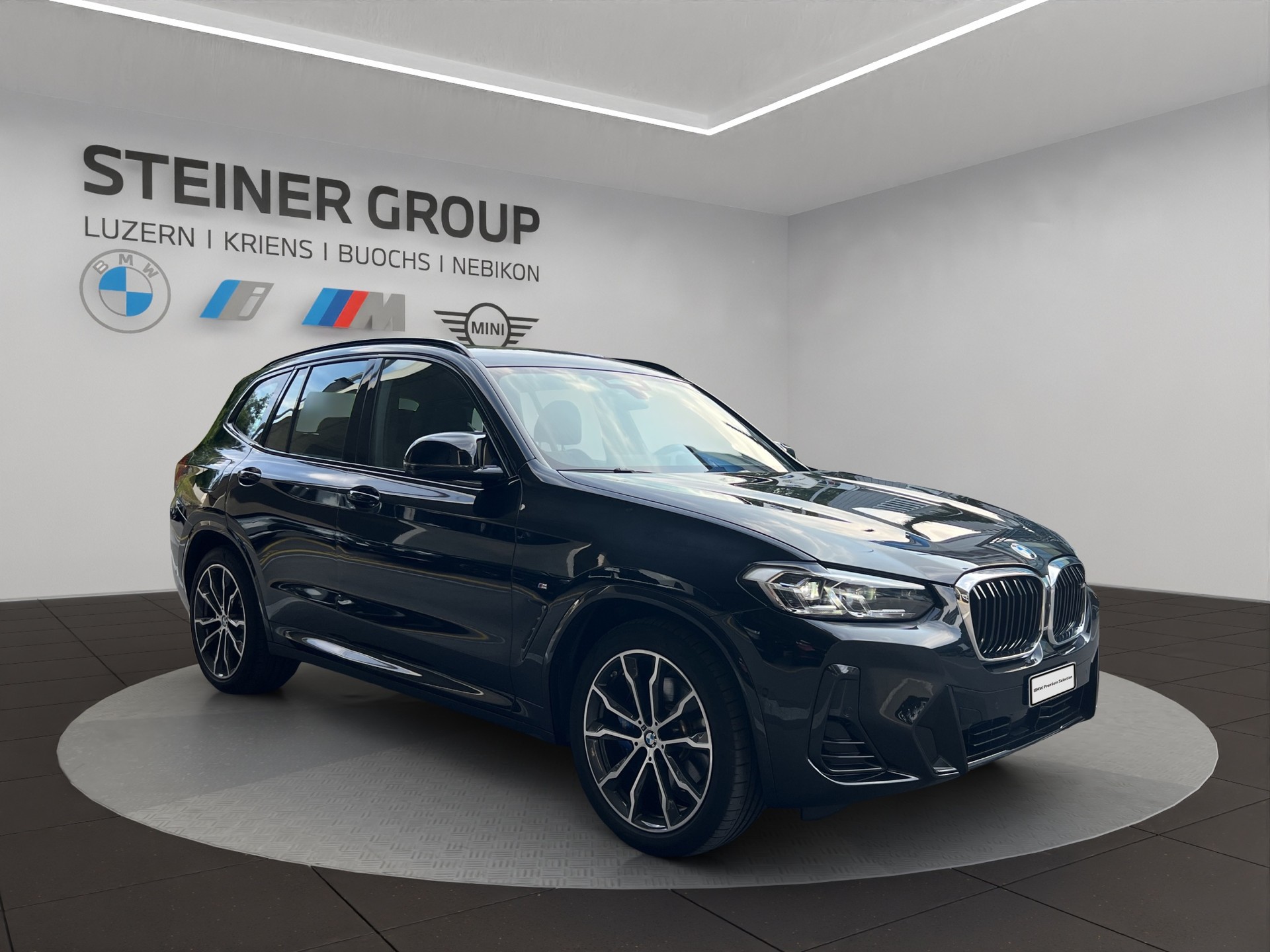 BMW X3 M40i-showroom-element-2